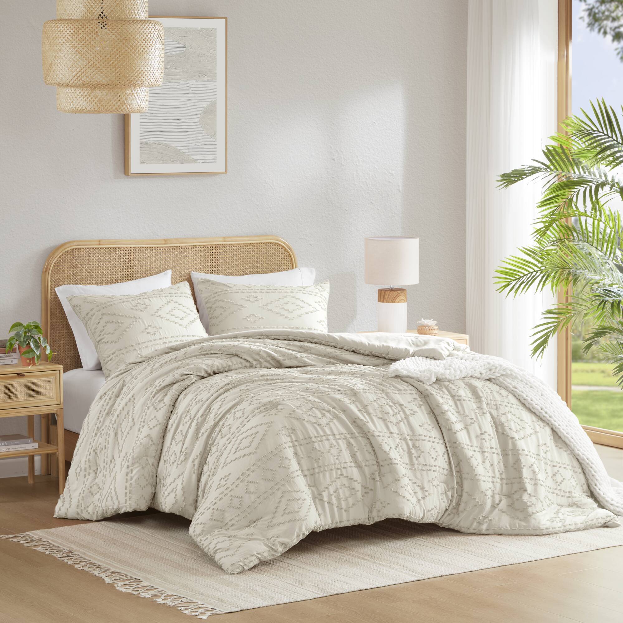 Gigi - Twin/Twin Long Comforter Mini Set - Beige
