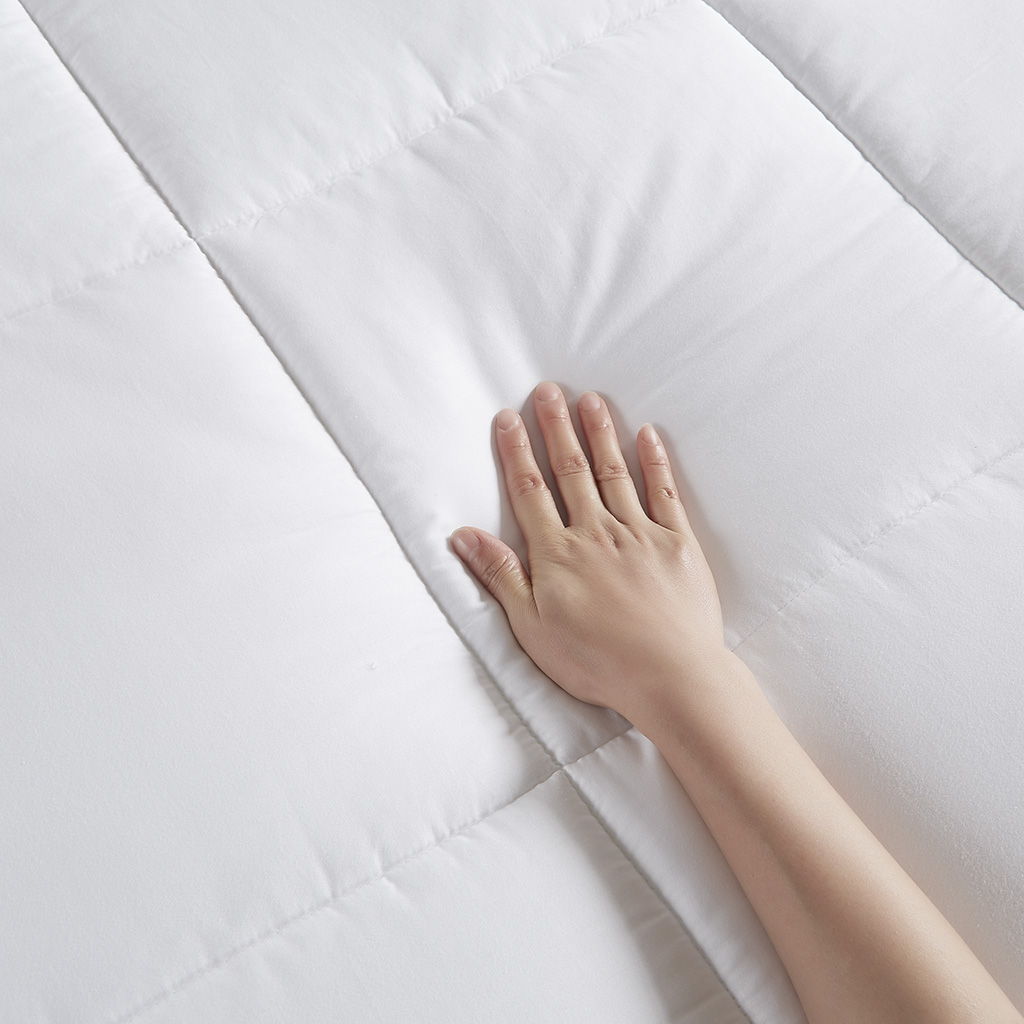 Winfield - 300 Thread Count Percale Luxury Down Alternative Twin Comforter - White