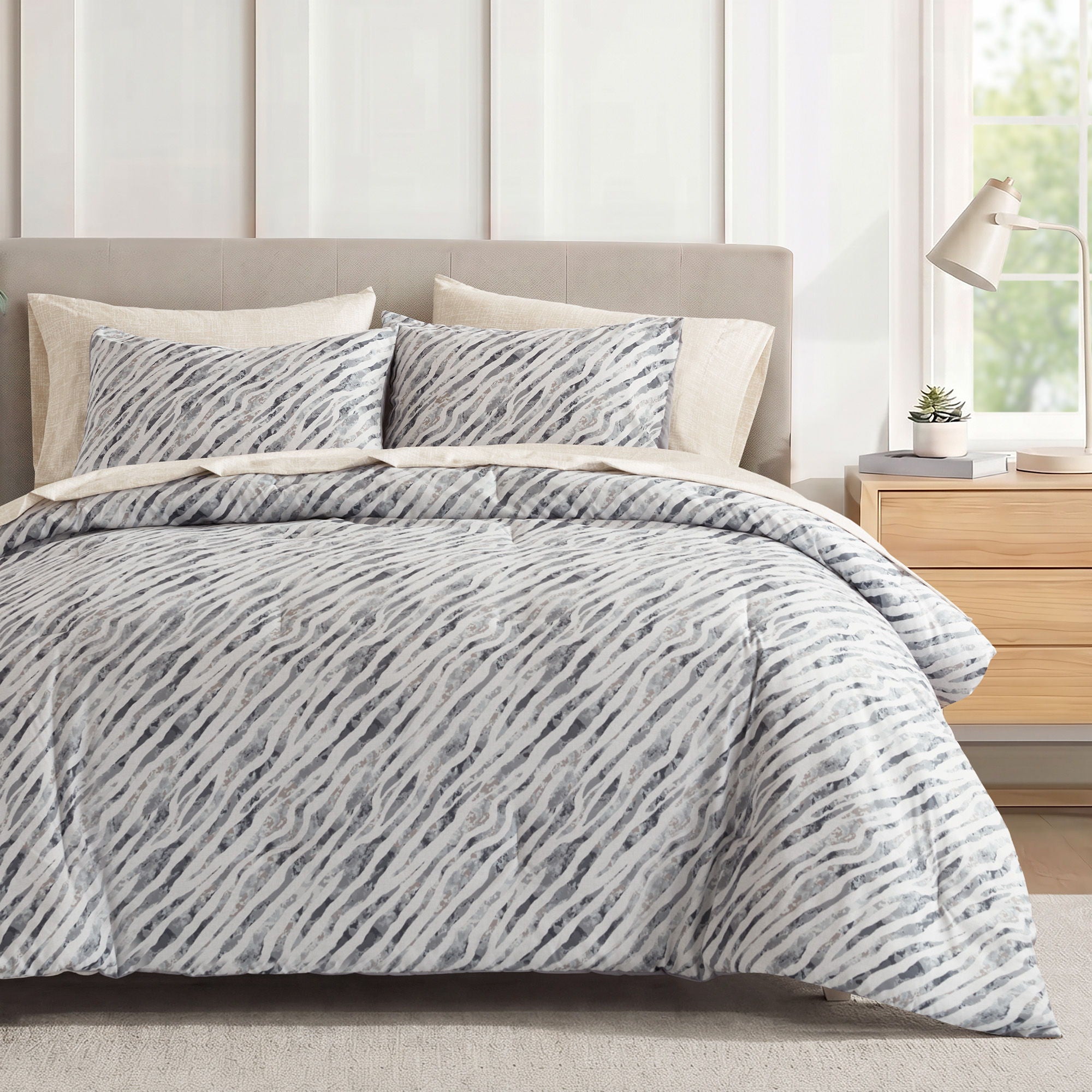 Nixon - California King 7 Piece Comforter Set - Gray