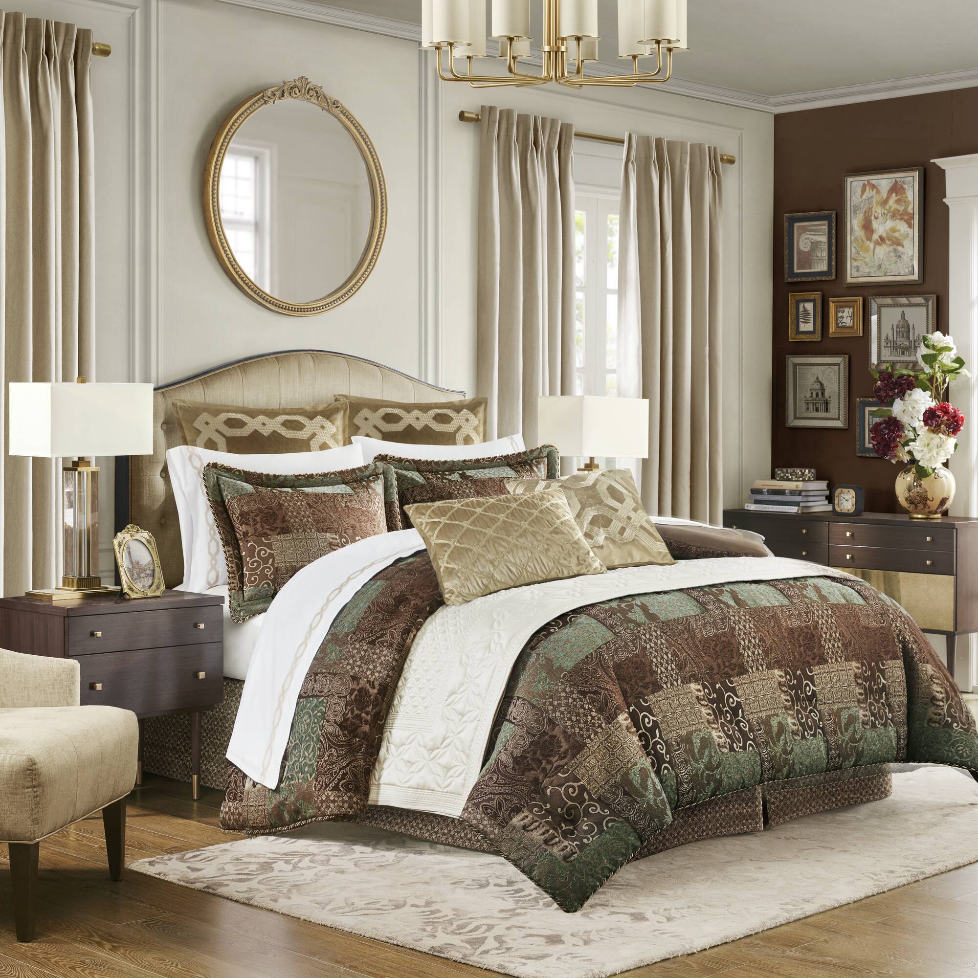Galleria - 4 Piece King Comforter Set - Brown