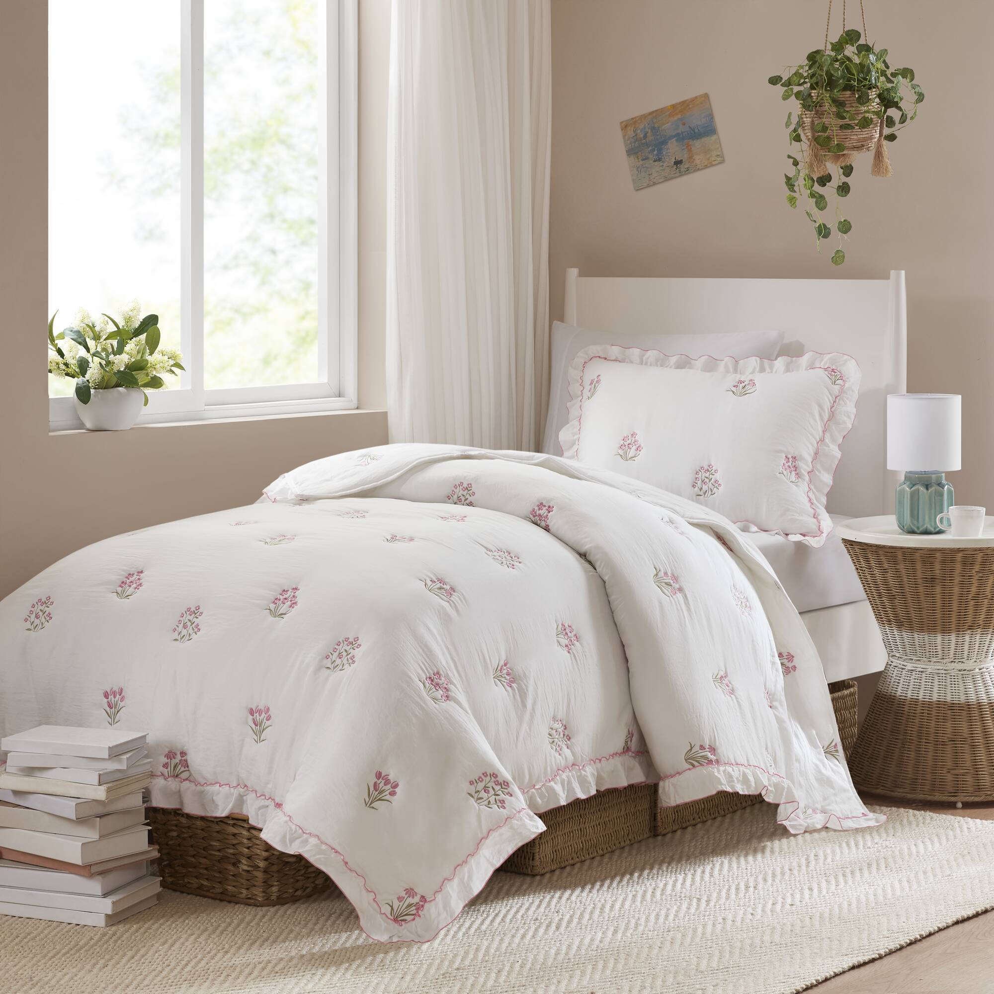 Aglaia - Twin Quilt Set - Pink
