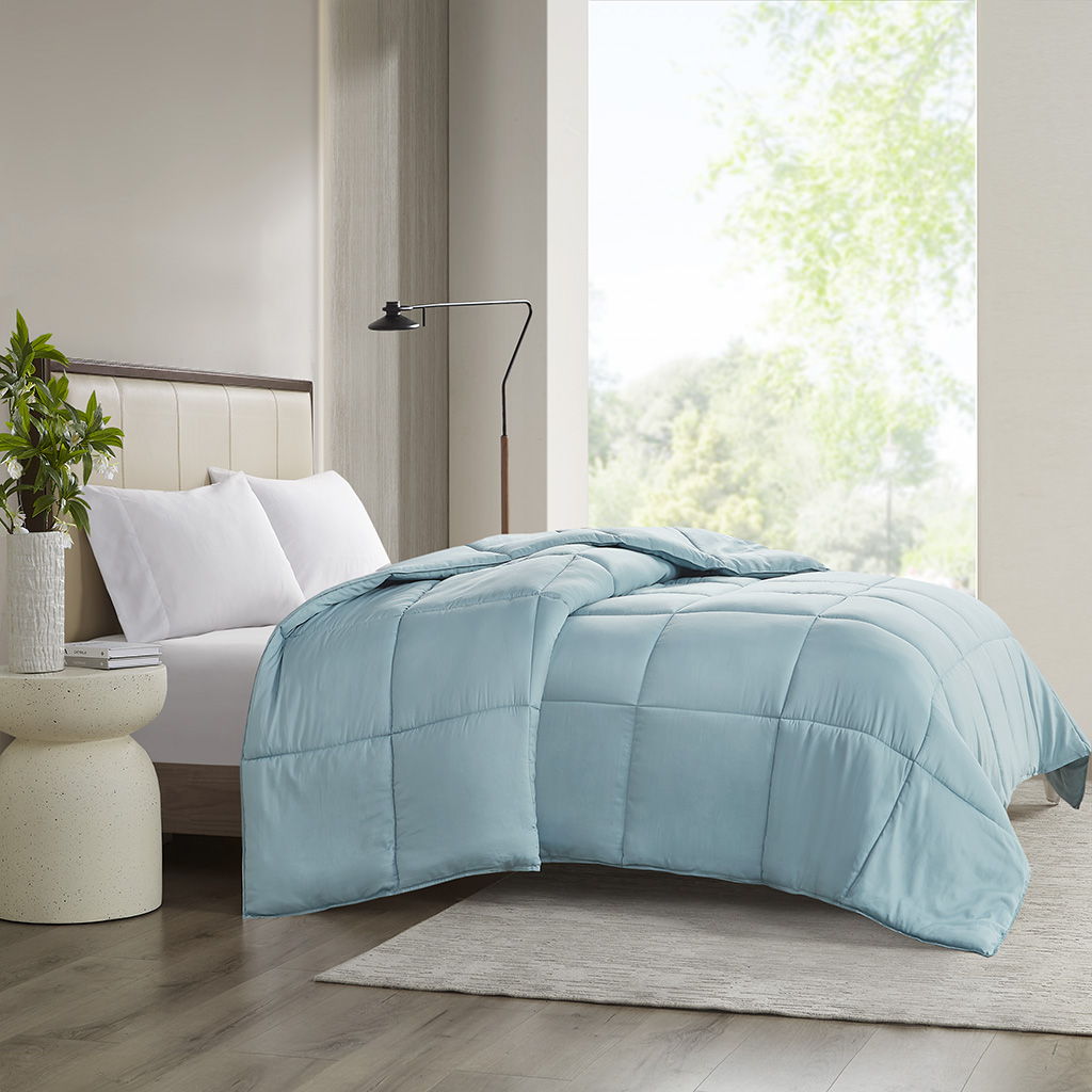 Winfield - 300 Thread Count Cotton Shell Luxury Down Alternative King Comforter - Teal