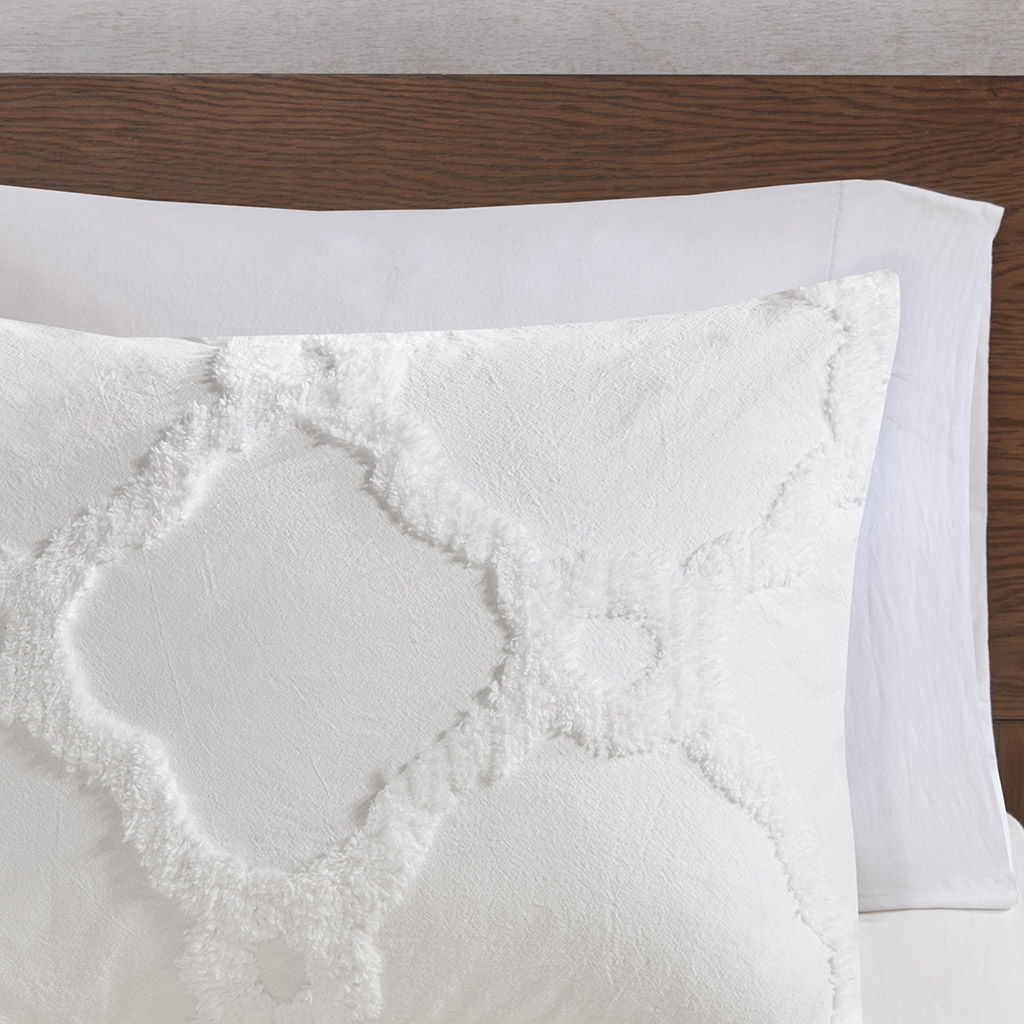 Pacey - King 3 Piece Tufted Geometric Comforter Set - Off White
