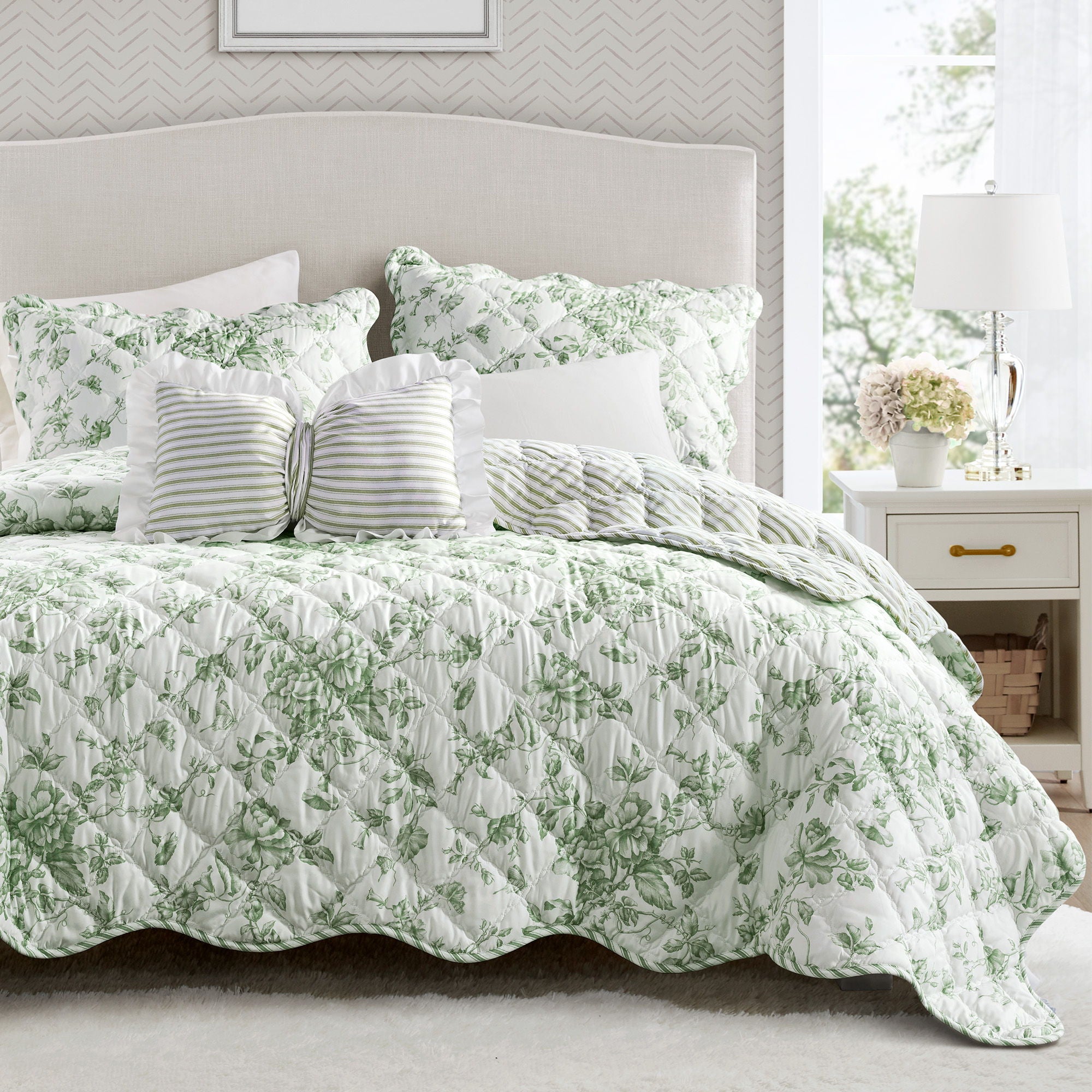 Adele - 4 Piece Full Quilt Set - Green / White