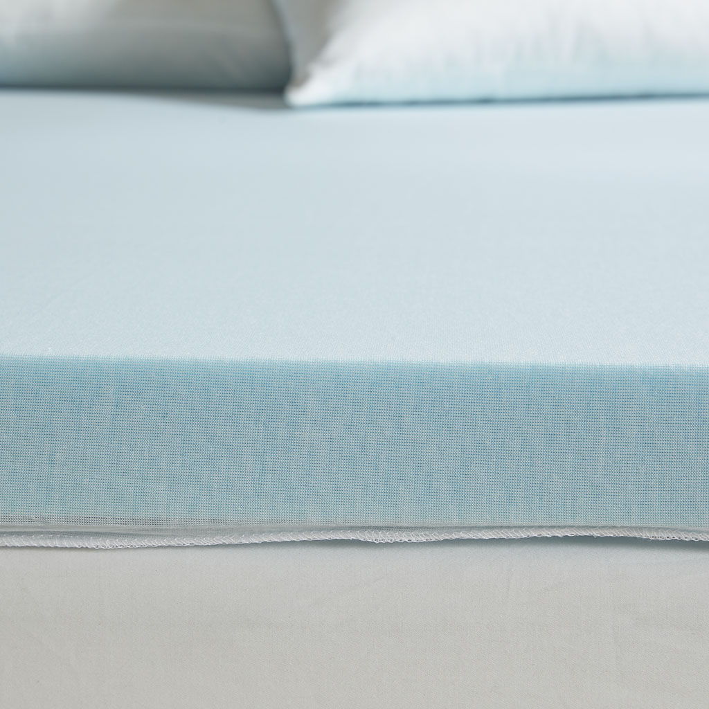 Full Gel Memory Foam Mattress Topper - White