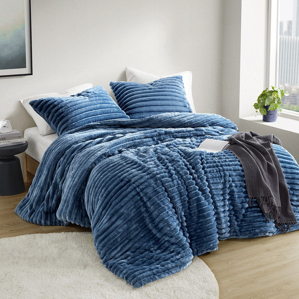 Avril - Full/Queen Fluffy Ribbed Plush Comforter Set - Blue