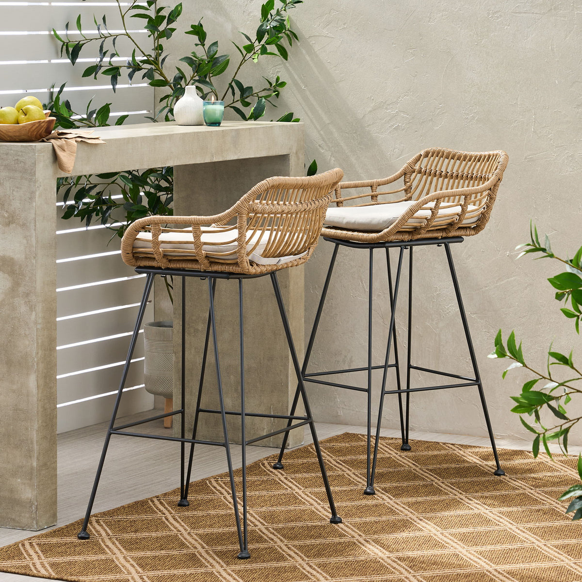 Outdoor Rattan Bar Chair With Metal Legs