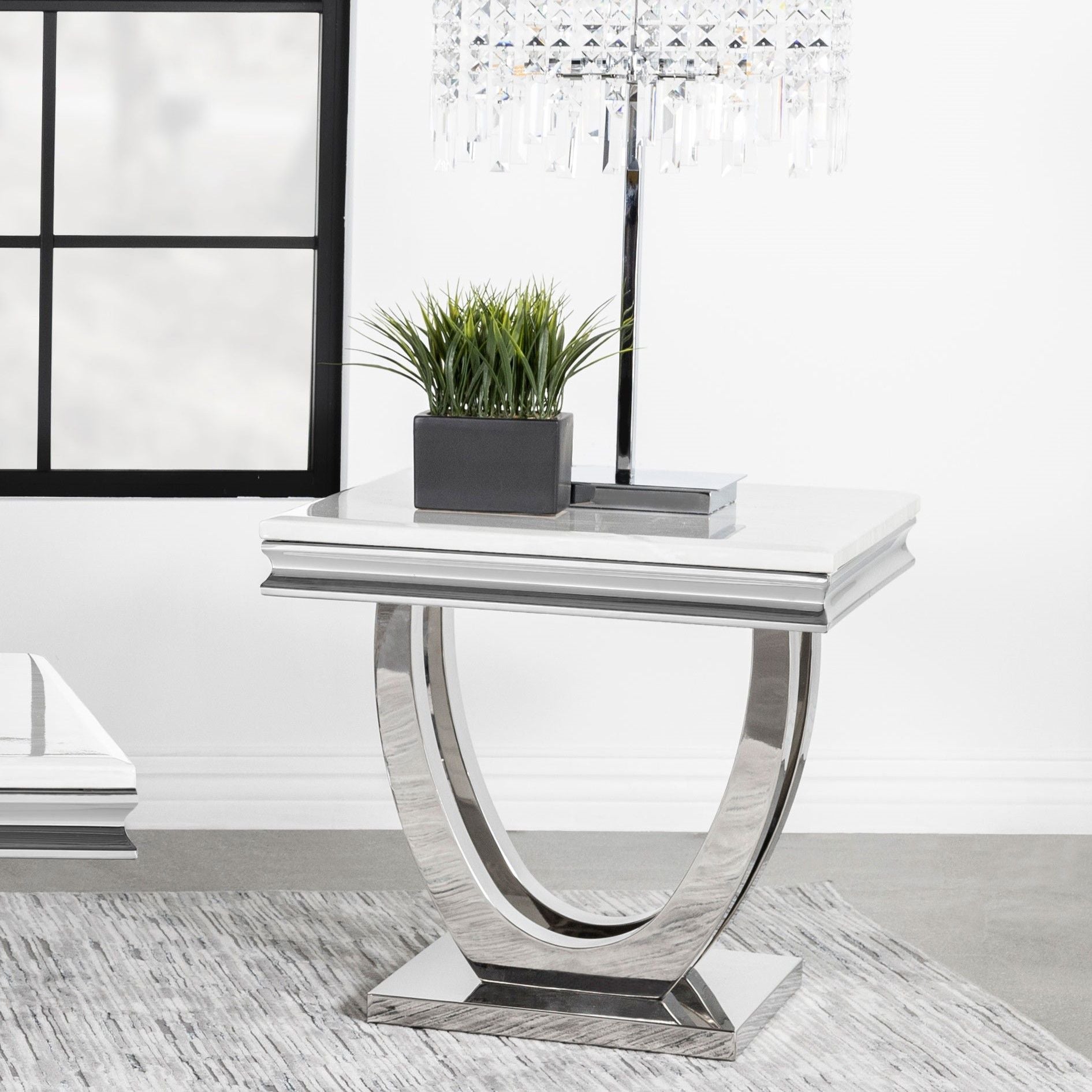 Durante - U-Shaped Base Table