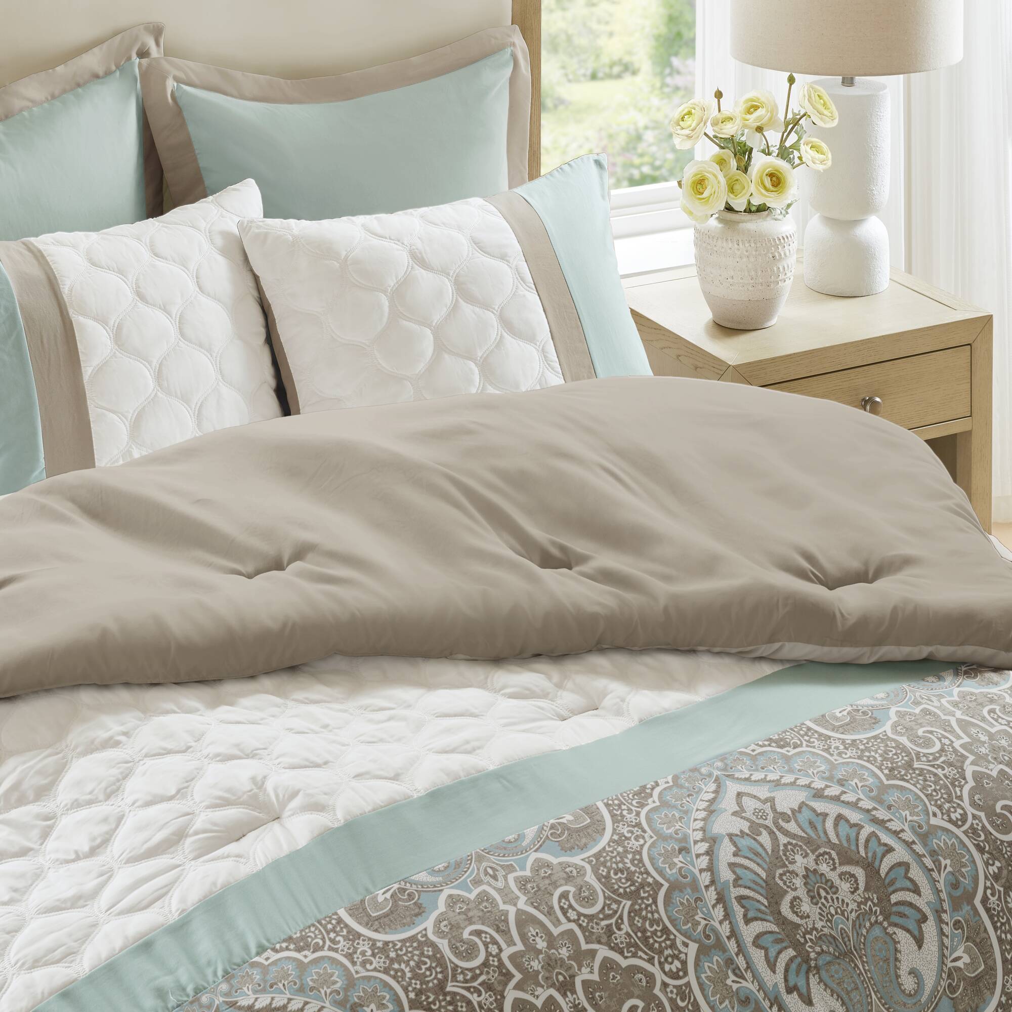 Shawnee - King 8 Piece Comforter Set - Seafoam