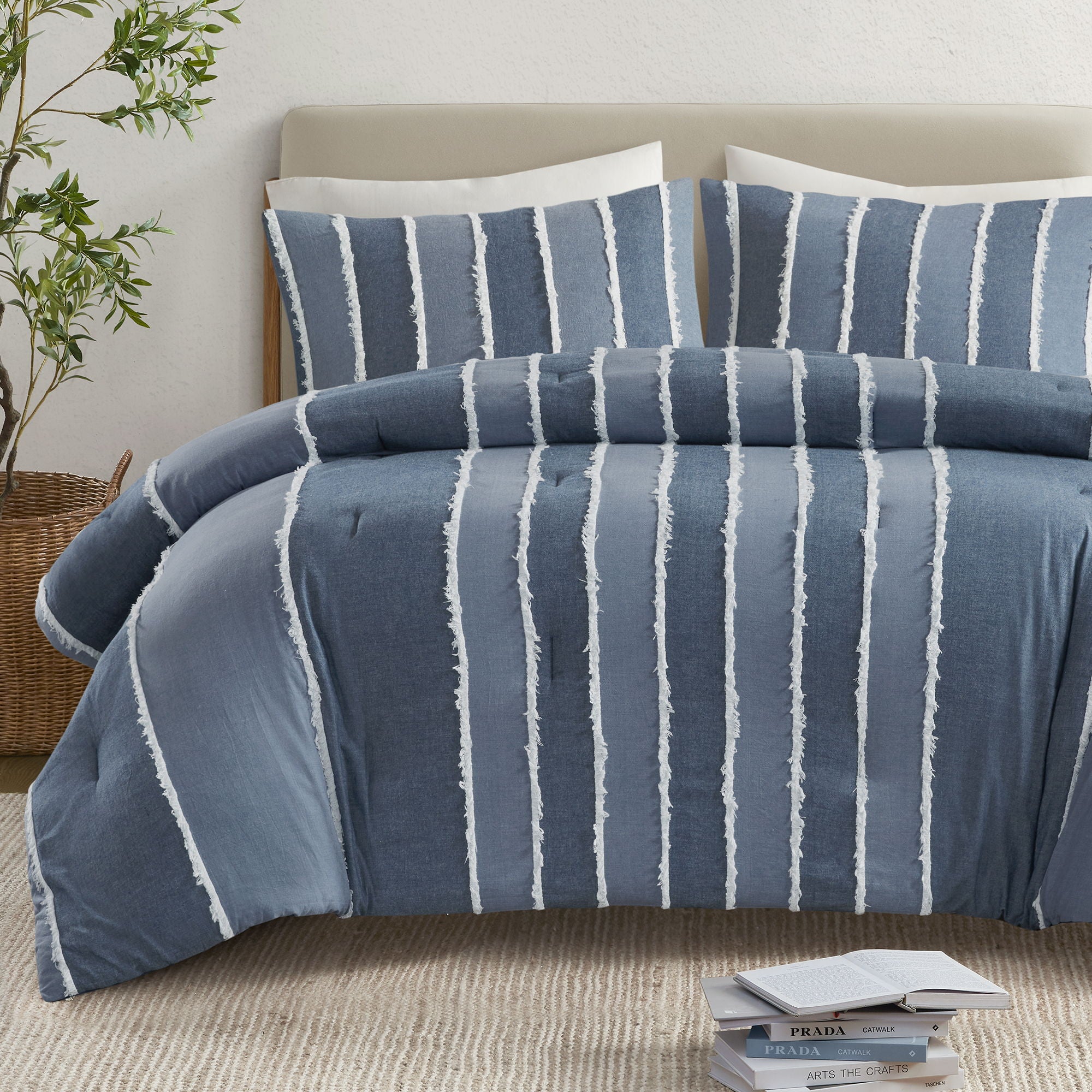 Shay - 3 Piece Full/Queen Striped Comforter Set - Blue