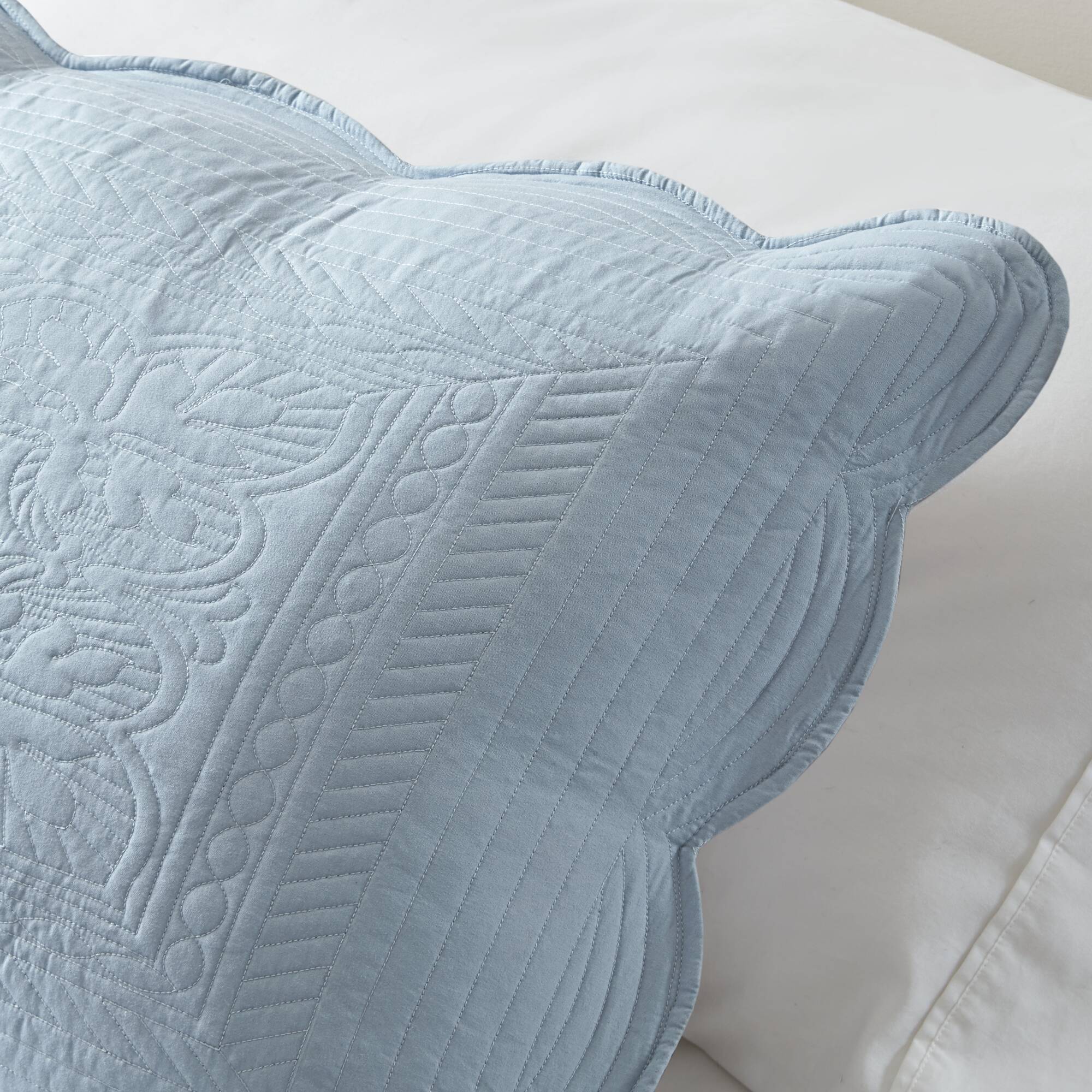 Tuscany - 3 Piece King Reversible Scalloped Edge Quilt Set - Blue