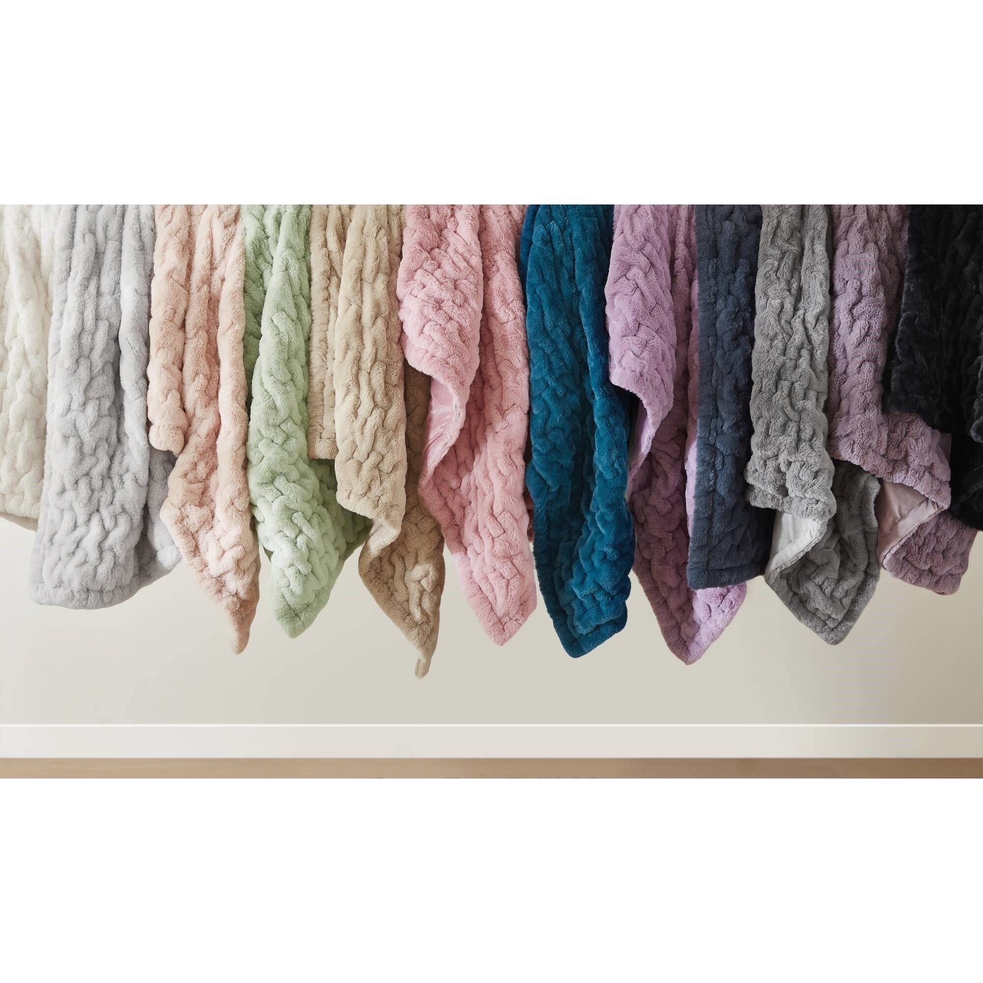Ruched Fur - Ruched Throw - Ivory