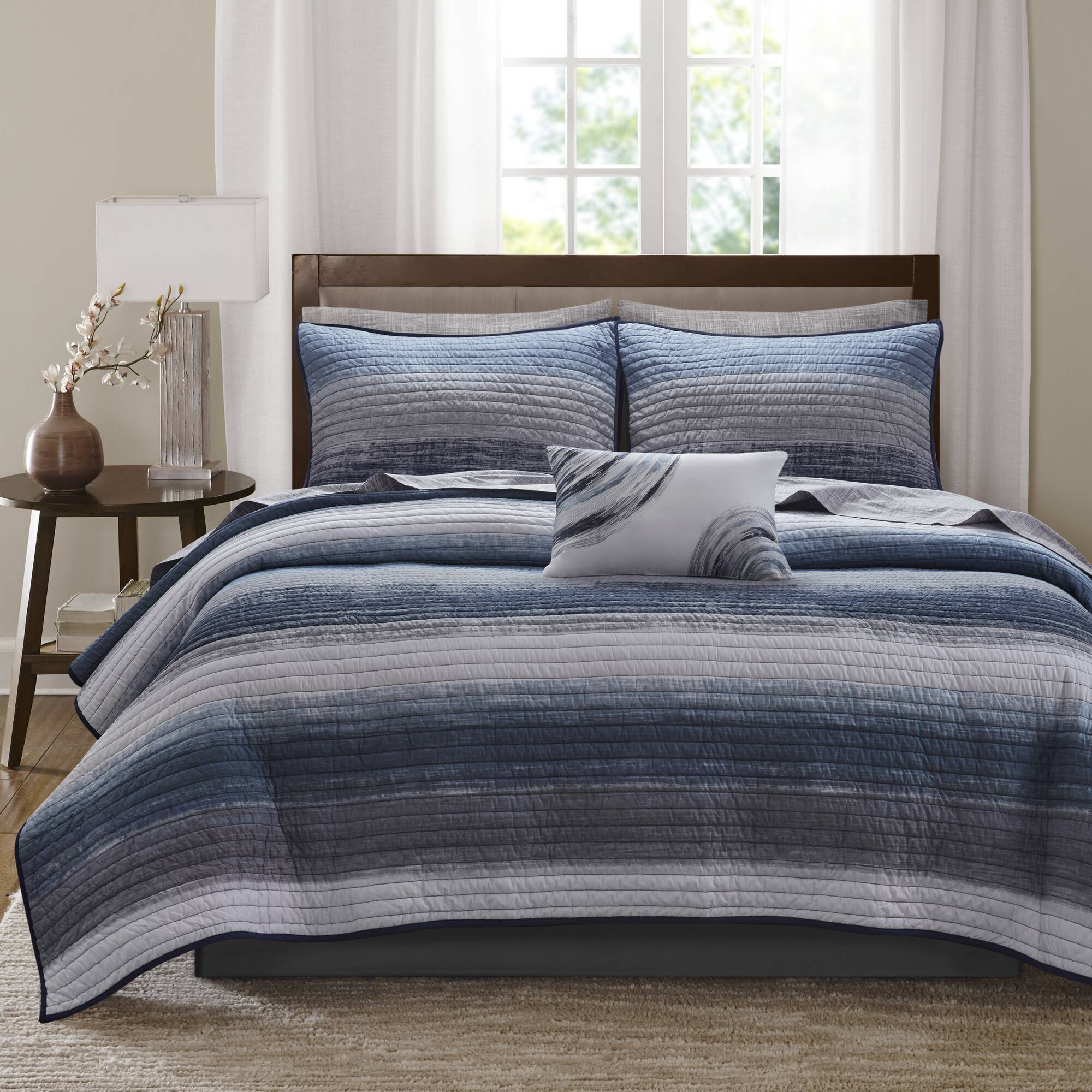 Saben - King 8 Piece Quilt Set With Bed Sheets - Navy
