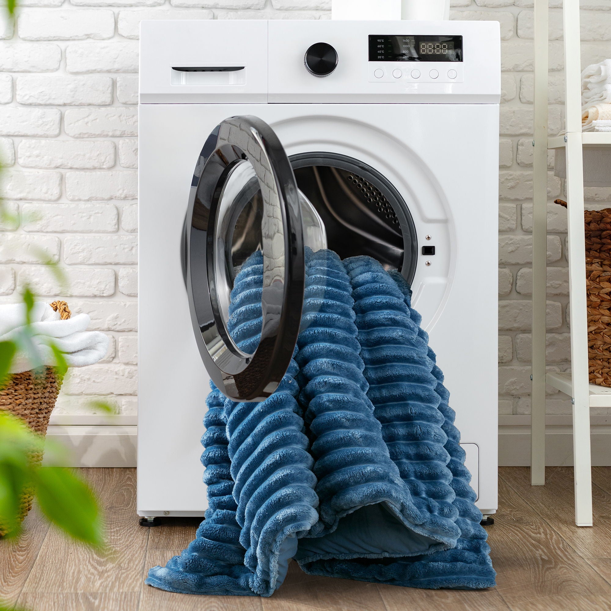 Avril - Full/Queen Fluffy Ribbed Plush Comforter Set - Blue Ombre