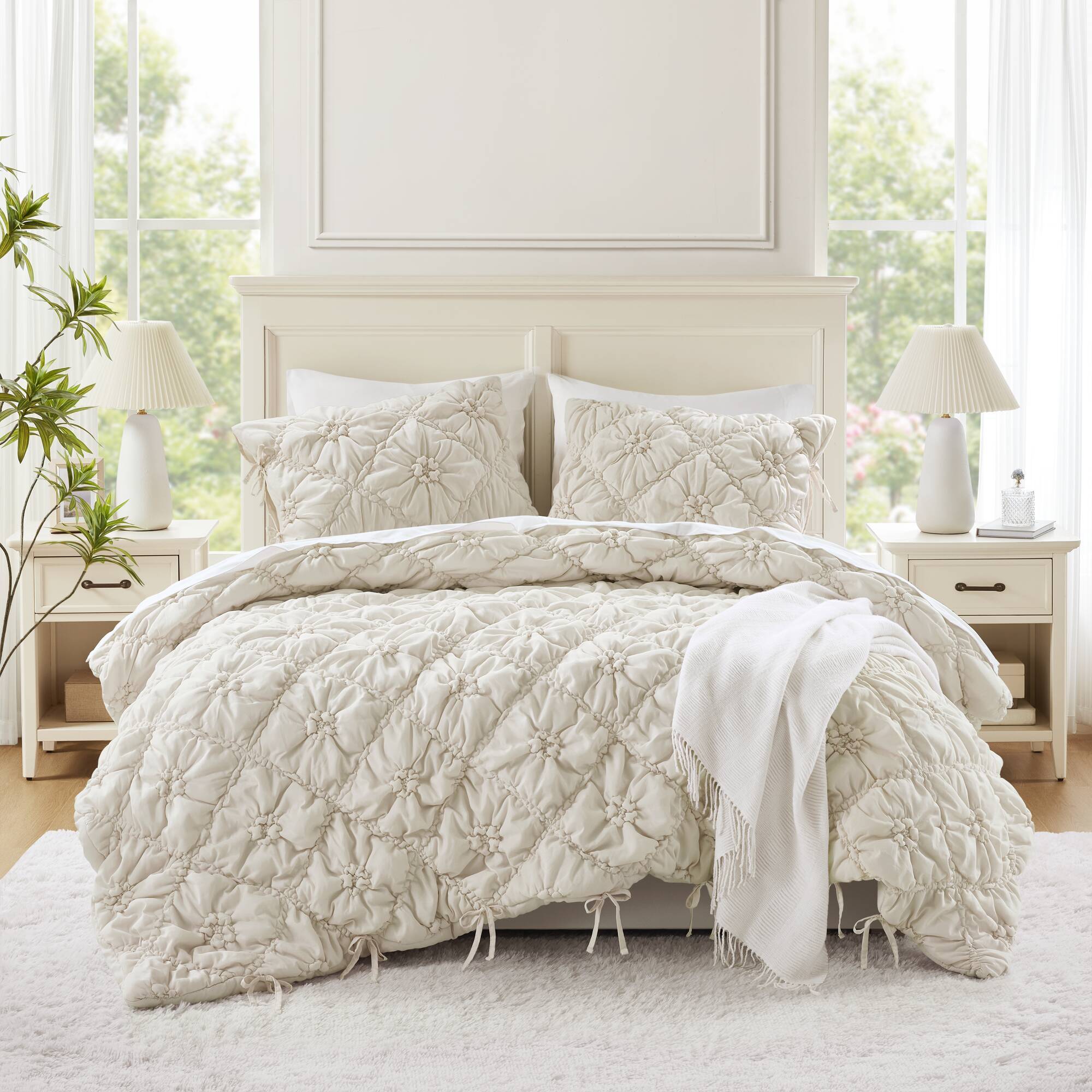 Lily - King 3 Piece Comforter Set - Ivory