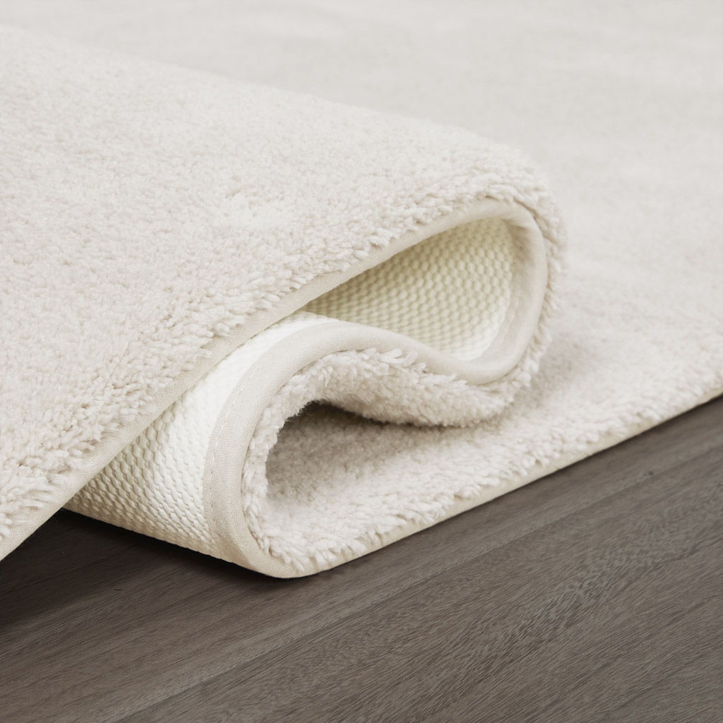 Marshmallow - 20" x 30" Bath Rug - Ivory