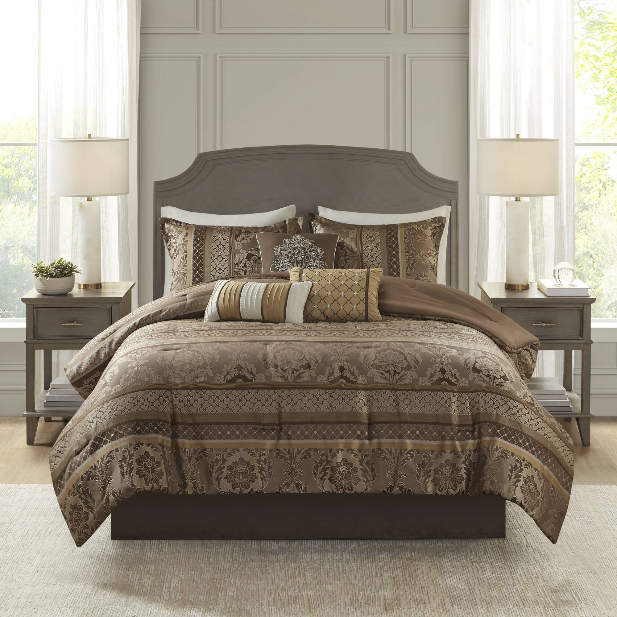 Bellagio - 7 Piece Comforter Set - Brown / Gold