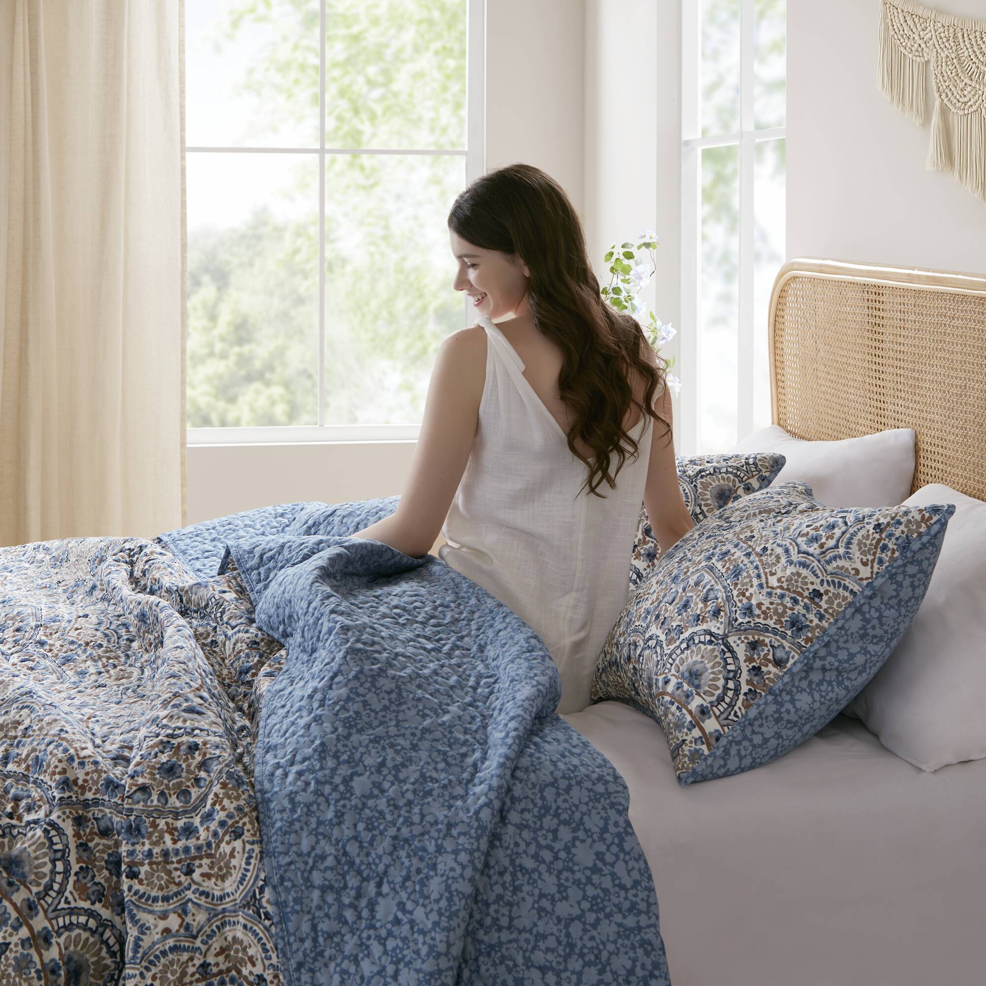 Valerie - Full/Queen Boho Floral Reversible Quilt - Blue