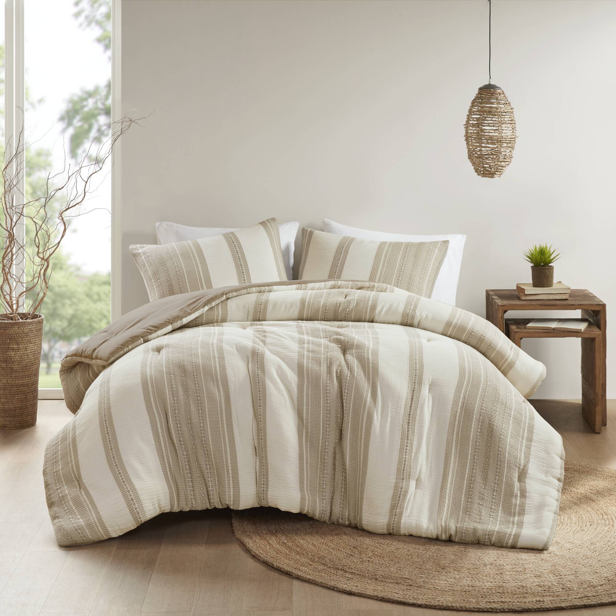 Mesa - 3 Piece King/California King Comforter Set - Tan