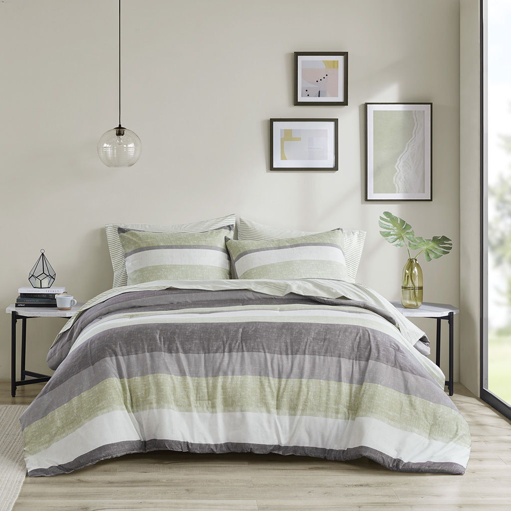 Jaxon - 7 Piece Queen Stripe Comforter Set With Bed Sheets - Green / Gray
