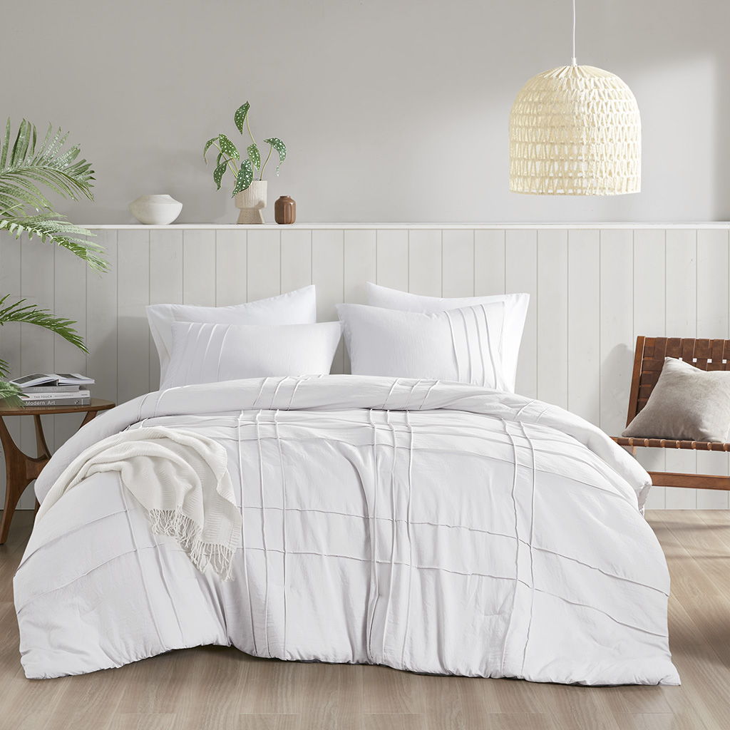 Porter - King Soft Washed Pleated Comforter Set - White
