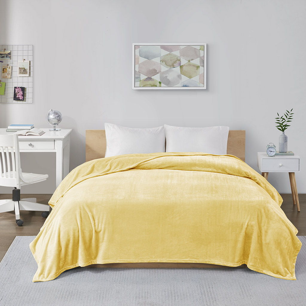 Microlight Plush - King Oversized Blanket - Yellow