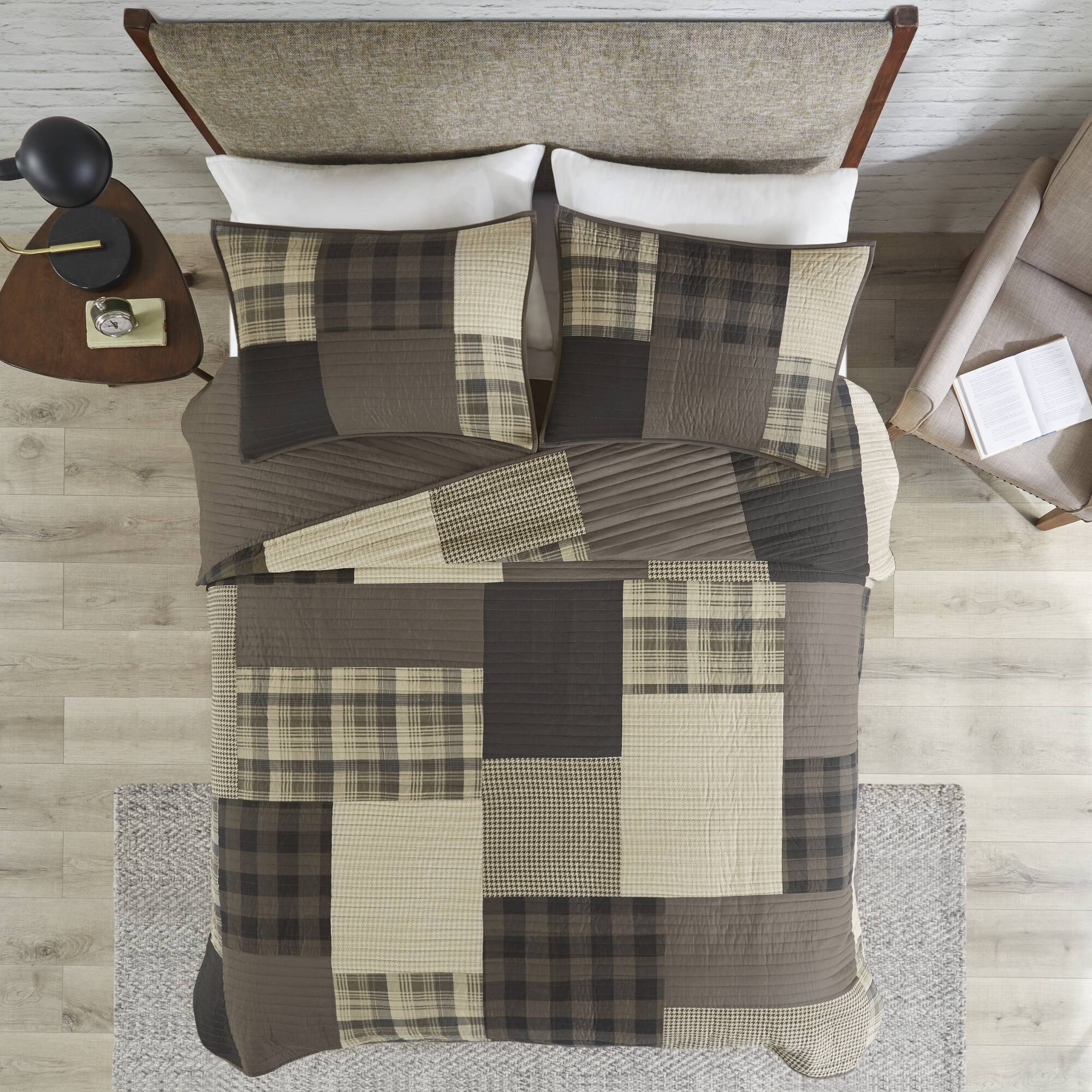 Winter Hills - King Oversized Quilt Set - Tan