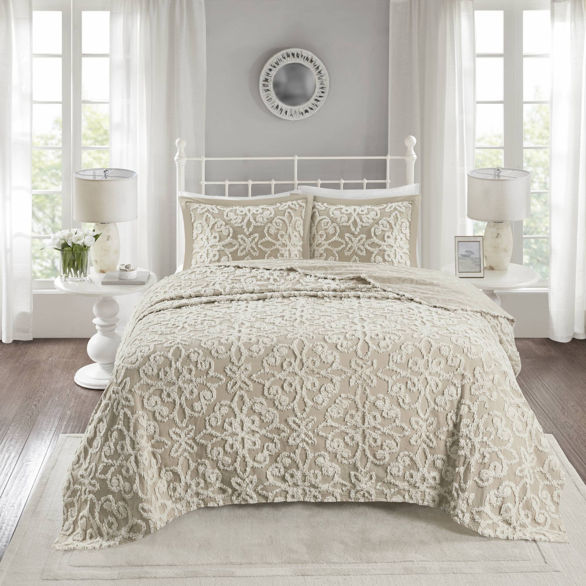 Sabrina - King 3 Piece Tufted Bedspread Set - Taupe
