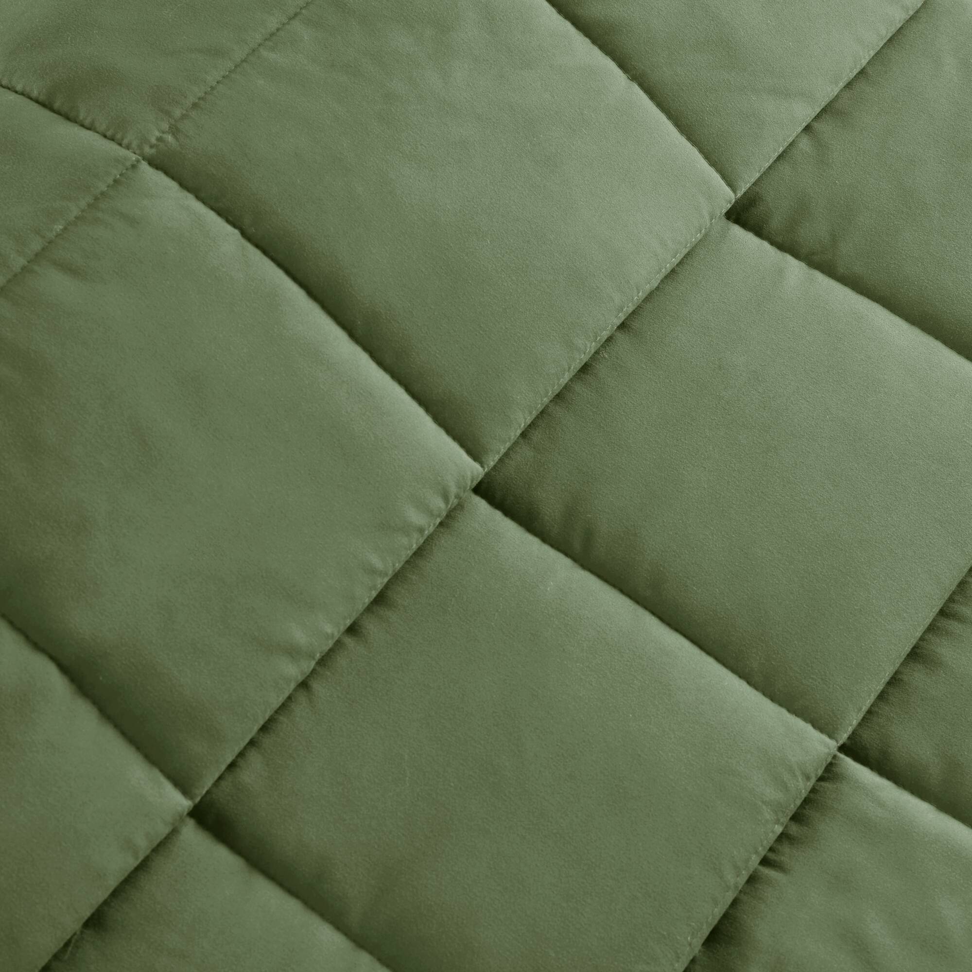 Windom - King Lightweight Down Alternative Blanket With Satin Trim - Green