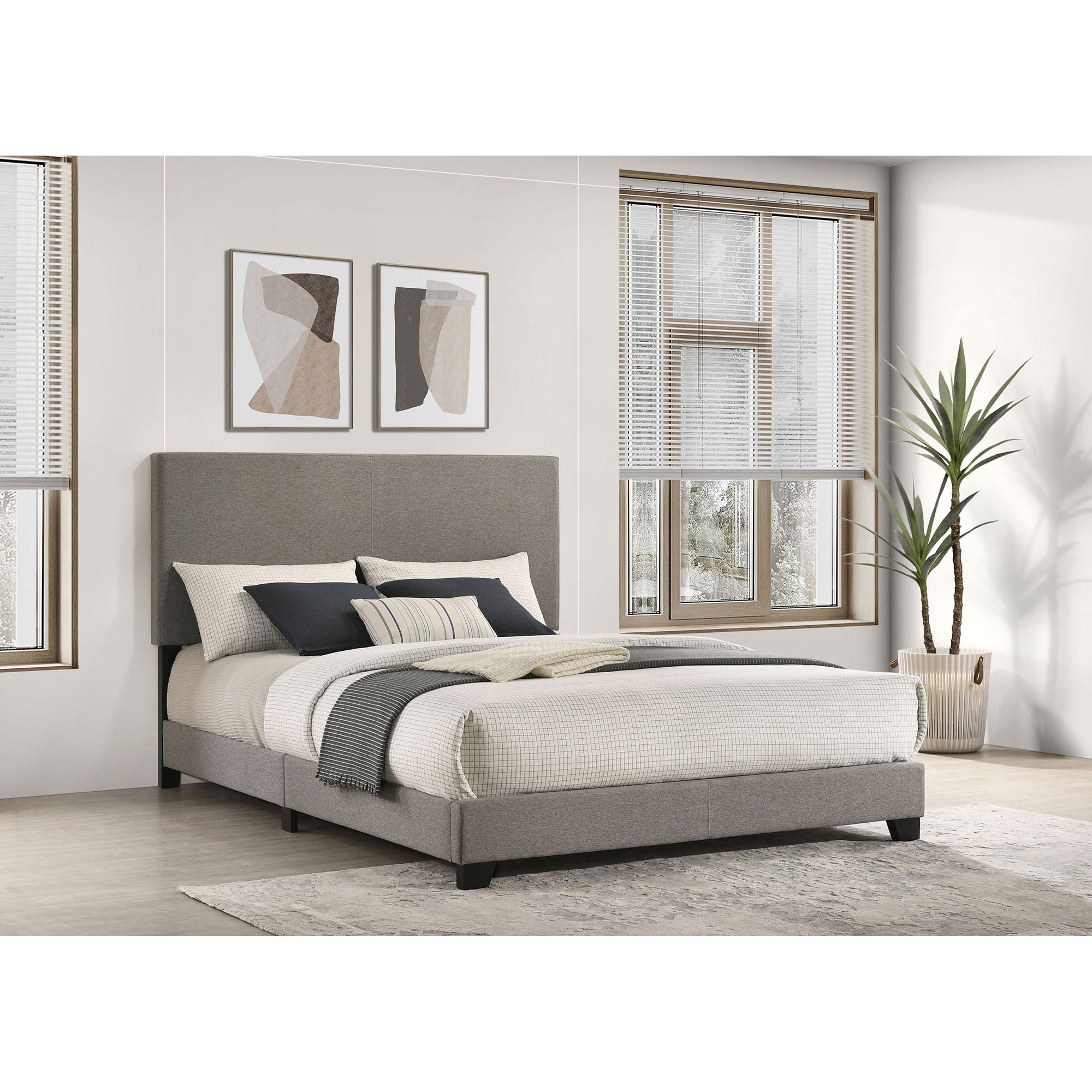 Efram - Panel Bed