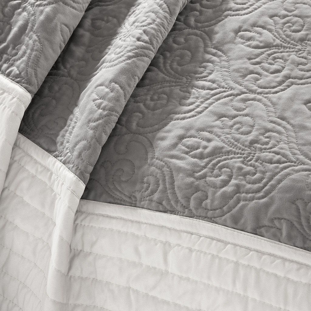 Attingham - 7 Piece Reversible Coverlet Set - Black