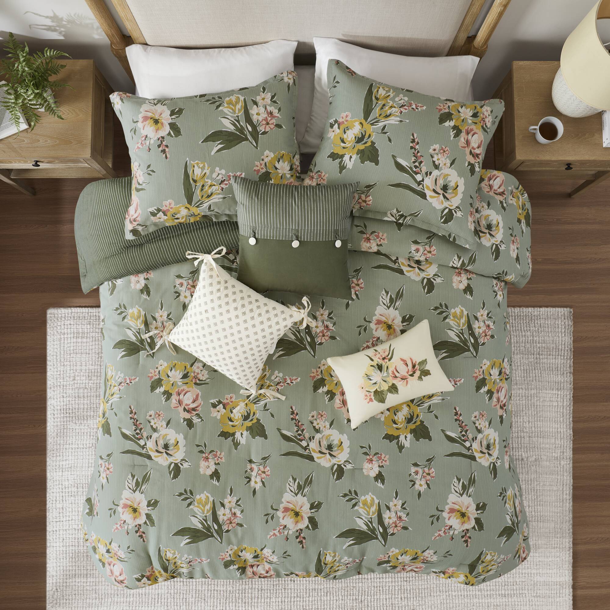 Salara - King Comforter Set - Green