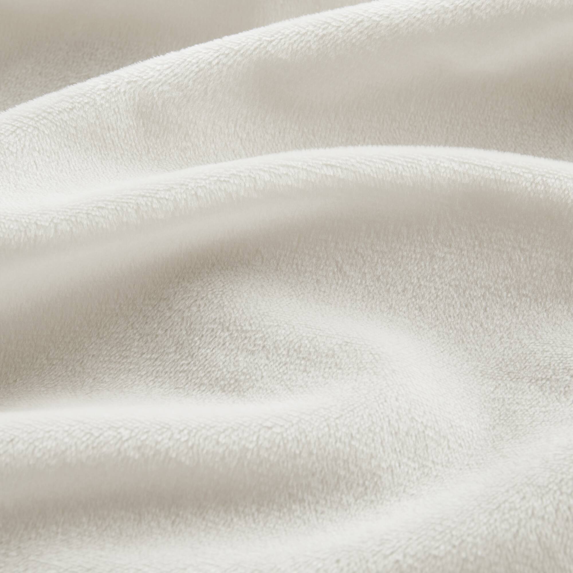 Vivienne - Faux Fur Throw - Ivory