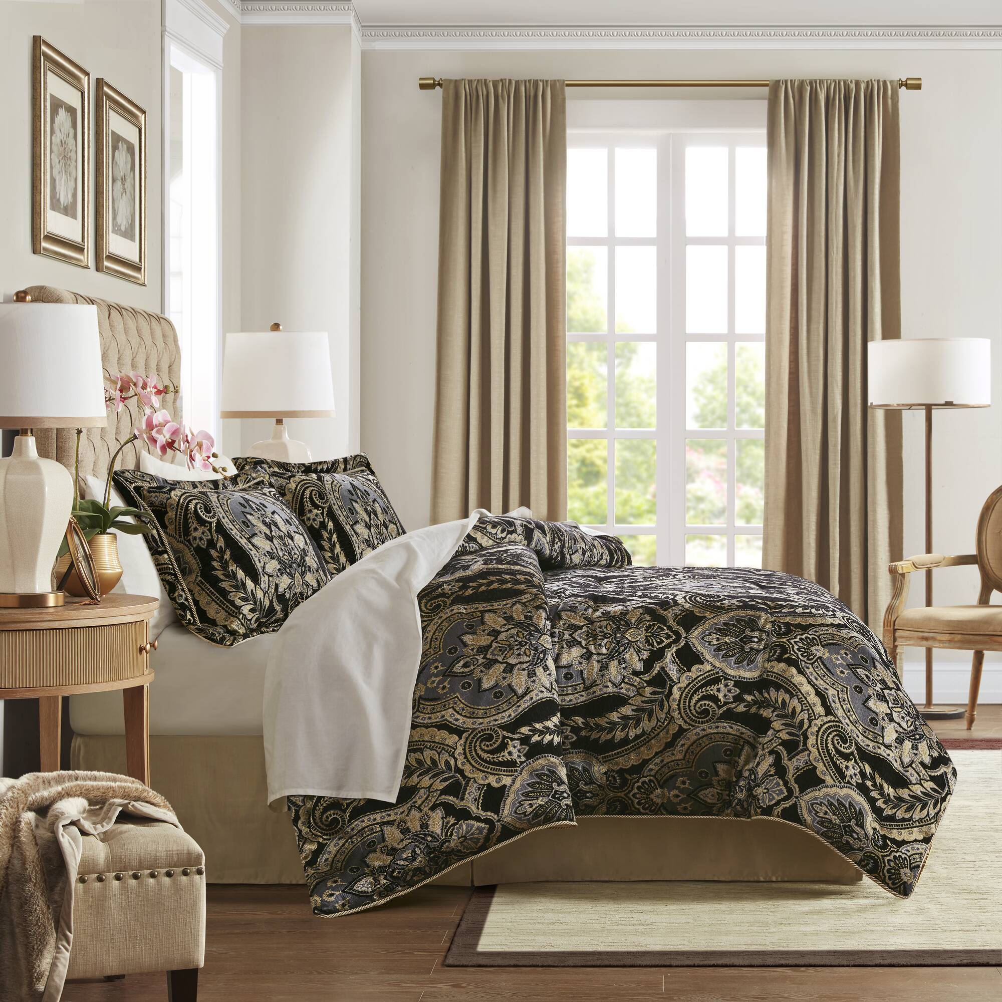 Julius - California King Comforter Set - Black