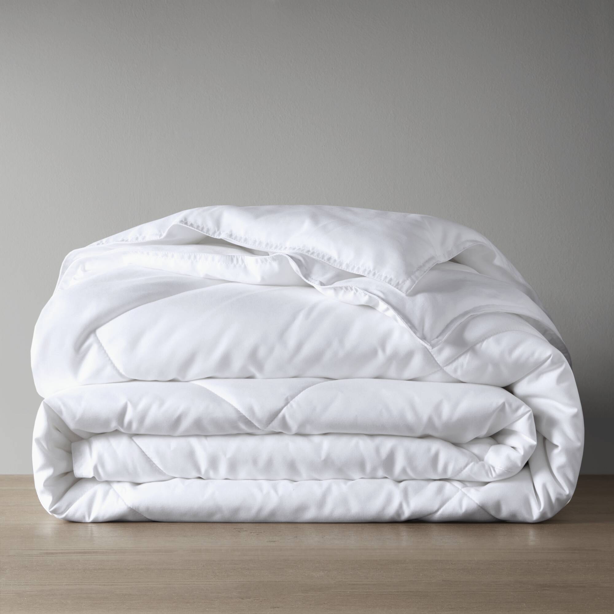 Cooling Touch - Oversized Down Alternative King Comforter - White