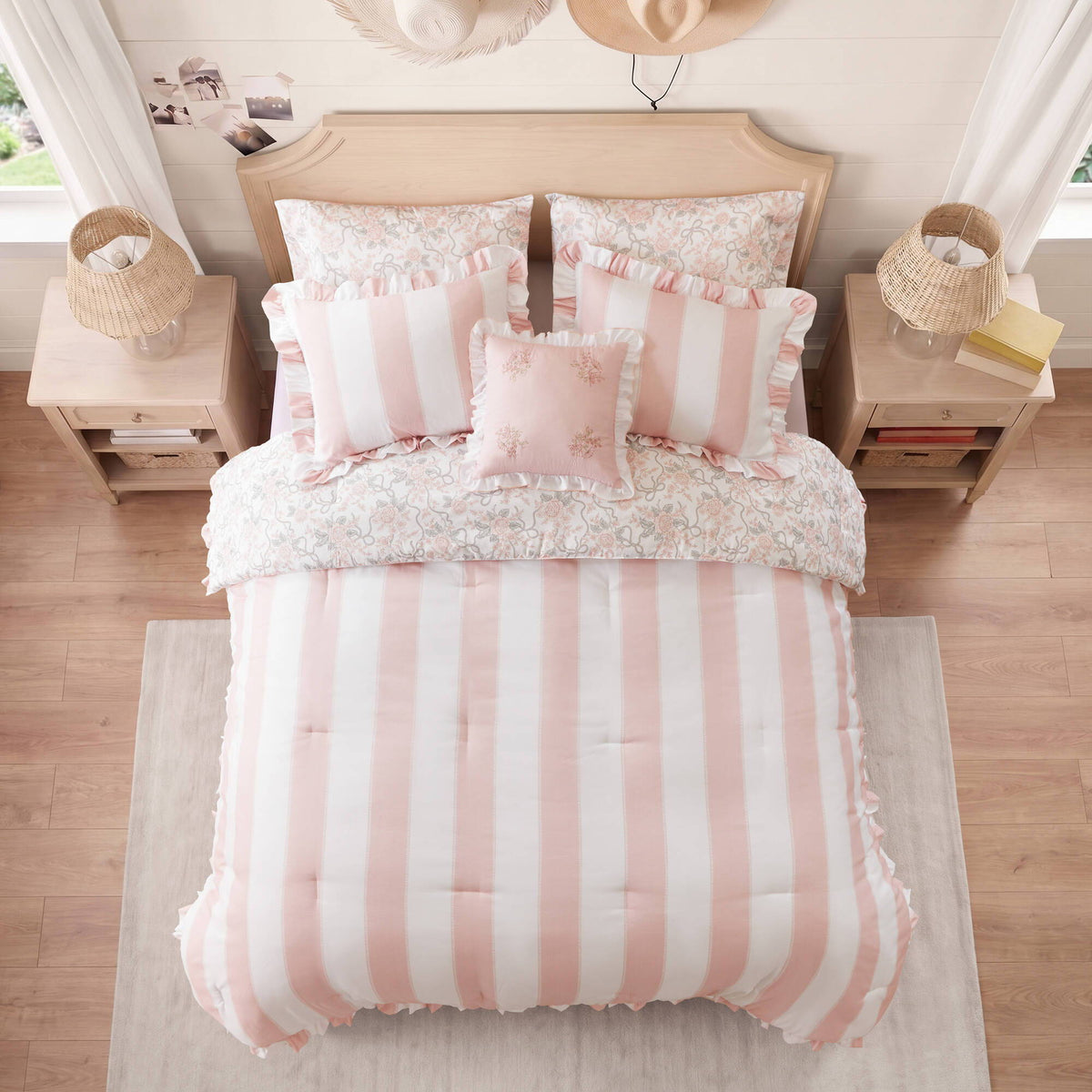 Lara - Queen Comforter Set - Pink