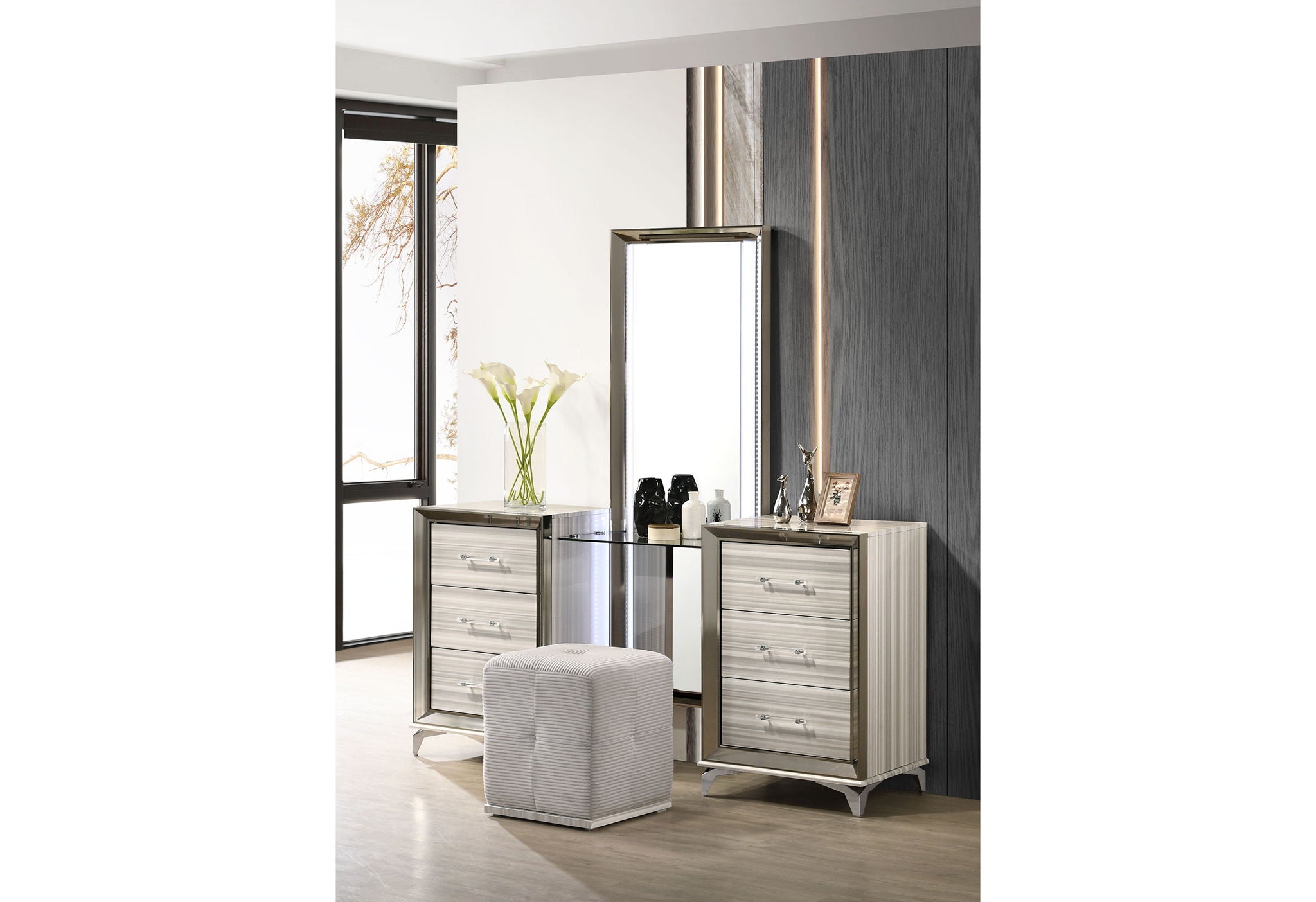 Zambrano - Floor Mirror With LED - White