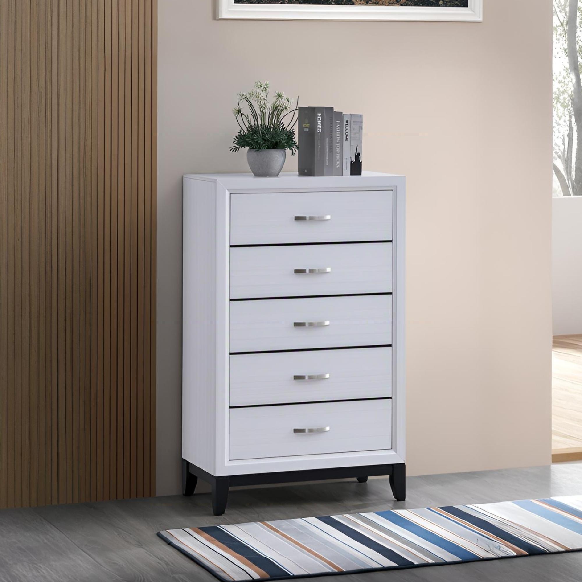 Glasgow - Chest With Ample Storage