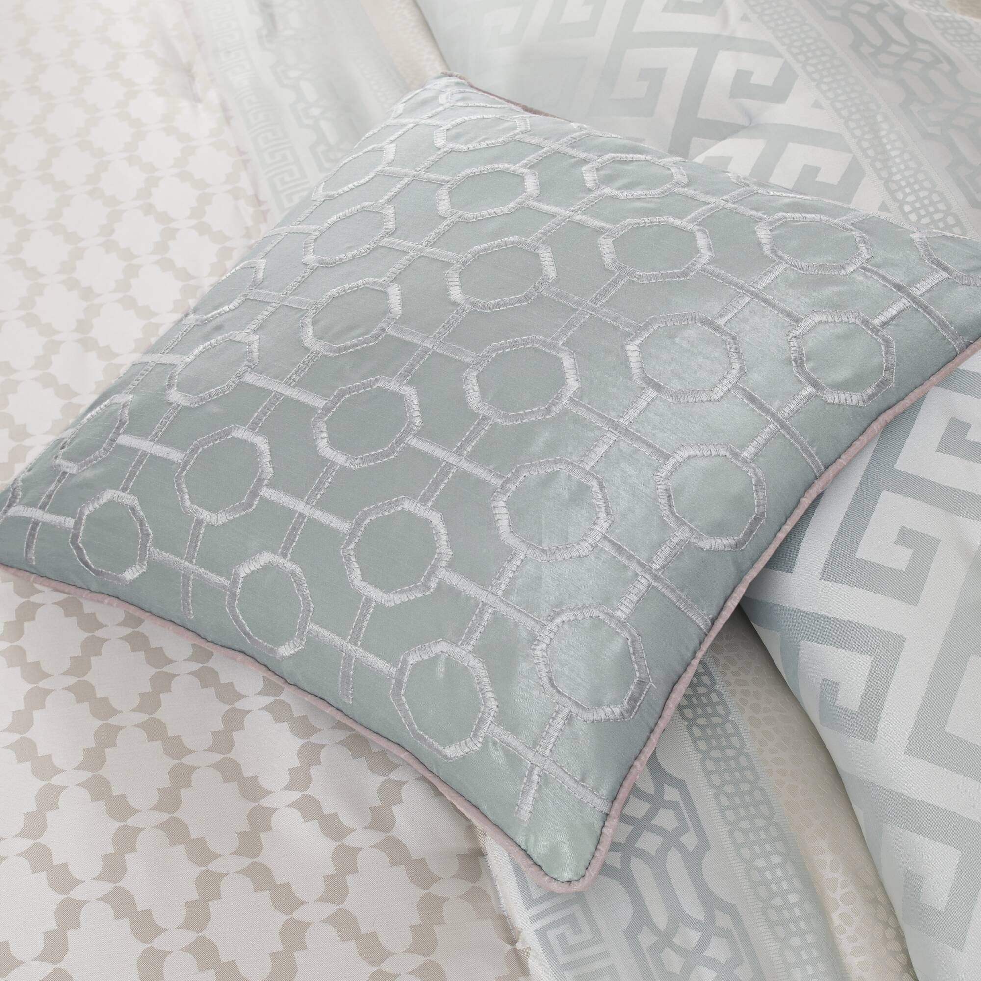 Bennett - King Piece Comforter (Set of 7) - Aqua