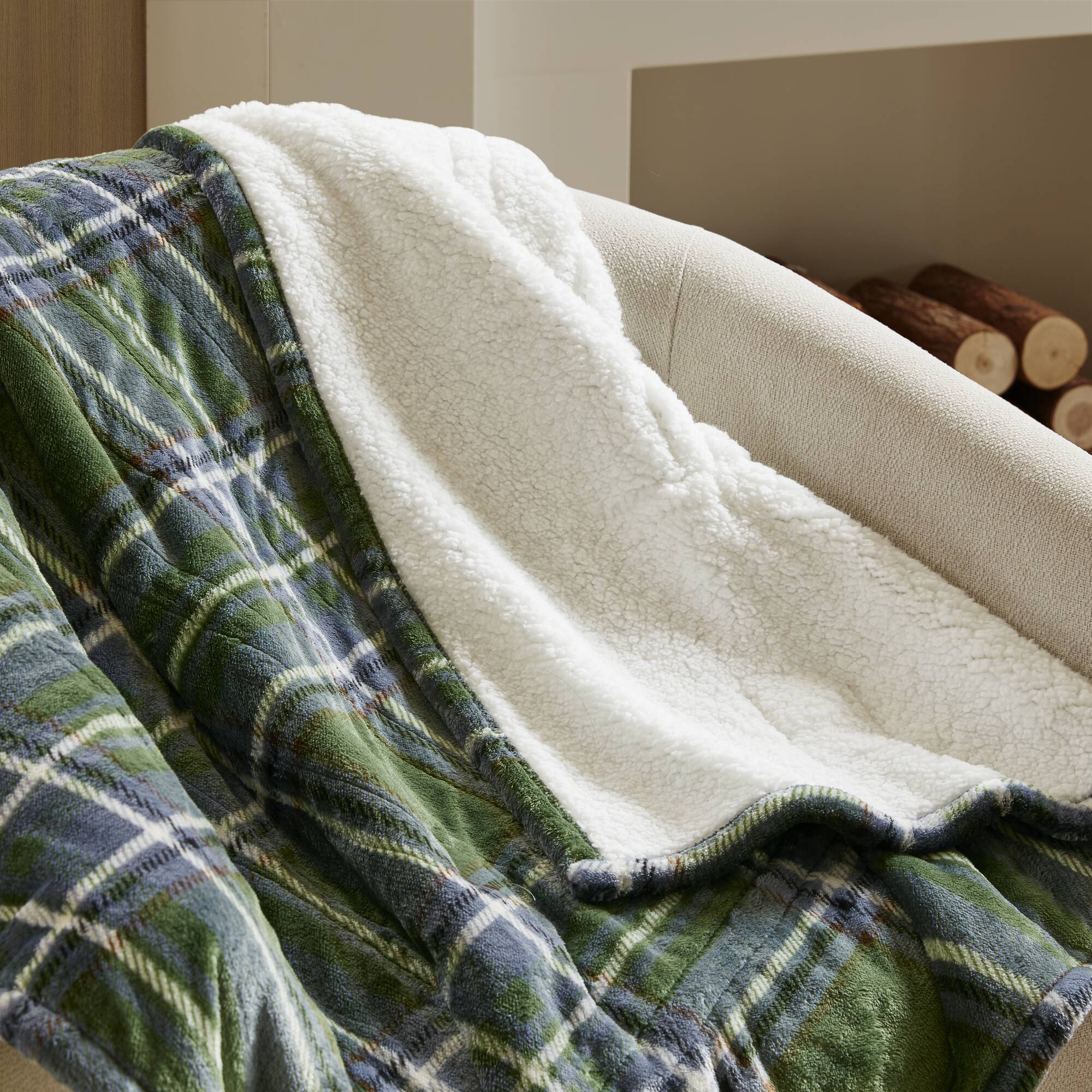 Print Plush To Sherpa - 50X60" Heated Throw - Green Plaid