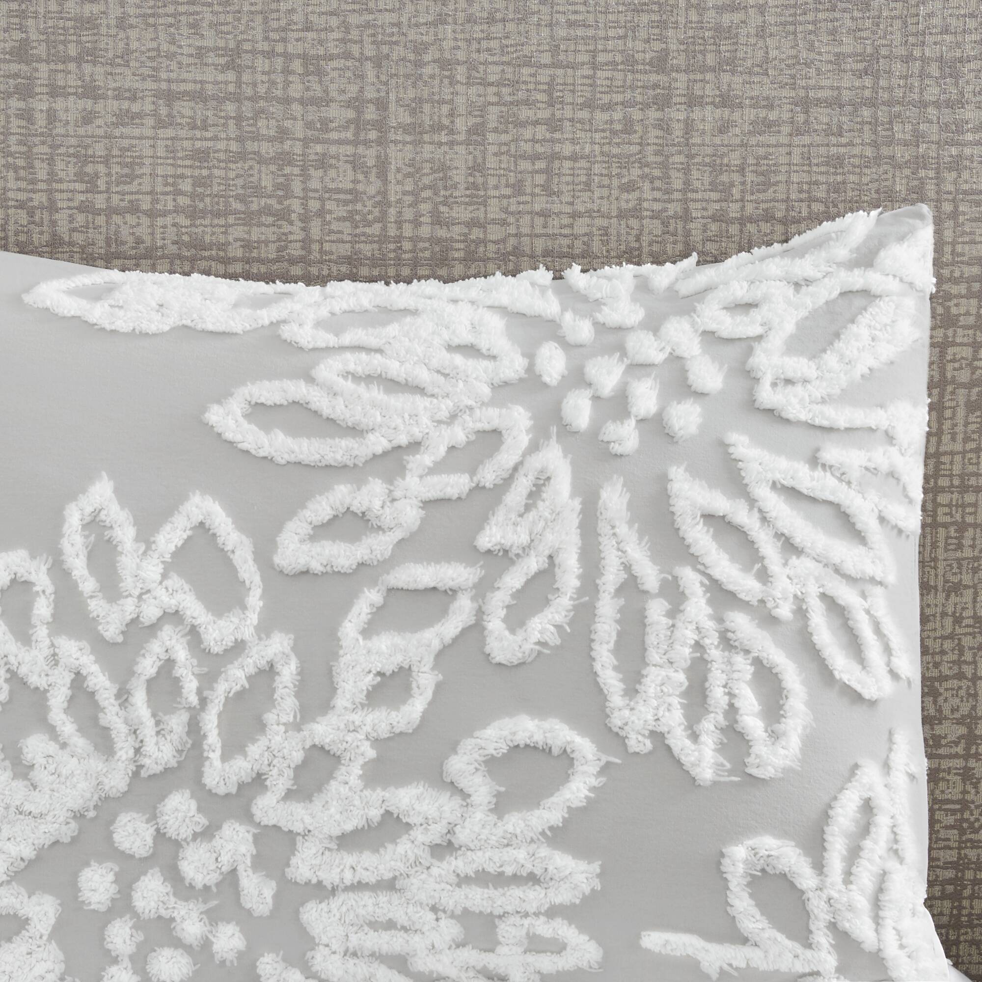 Veronica - 3 Piece Tufted Floral Comforter Set - Gray / White