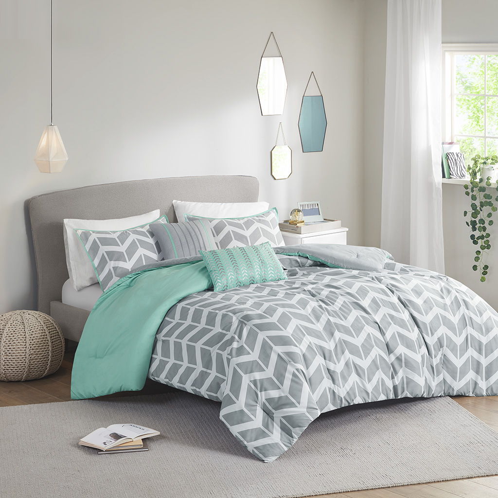 Nadia - Full Comforter Set - Aqua