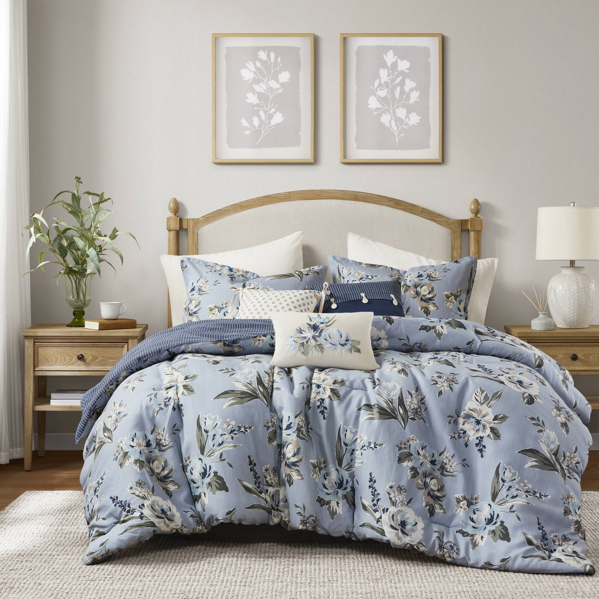 Salara - 7 Piece California King Vintage Floral Comforter Set - Blue