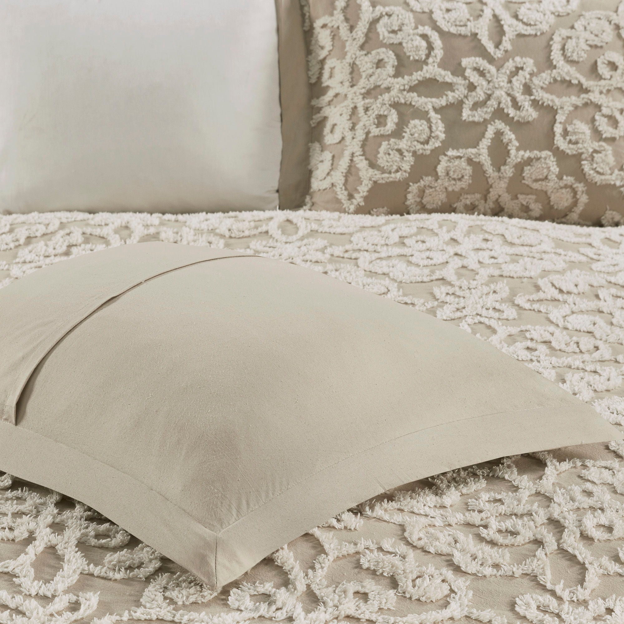 Sabrina - King 3 Piece Tufted Bedspread Set - Taupe