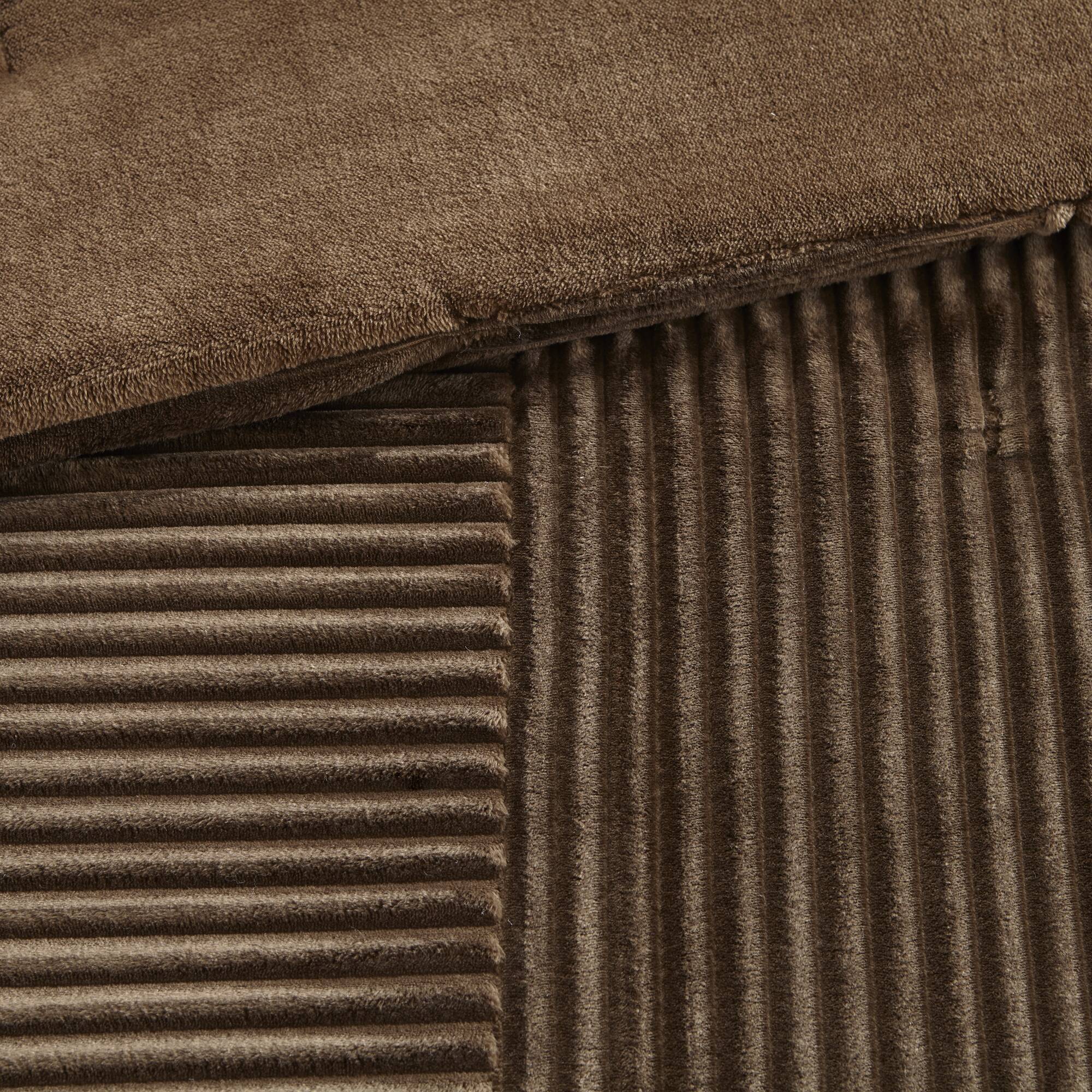 Parker - King Comforter Mini Set - Brown
