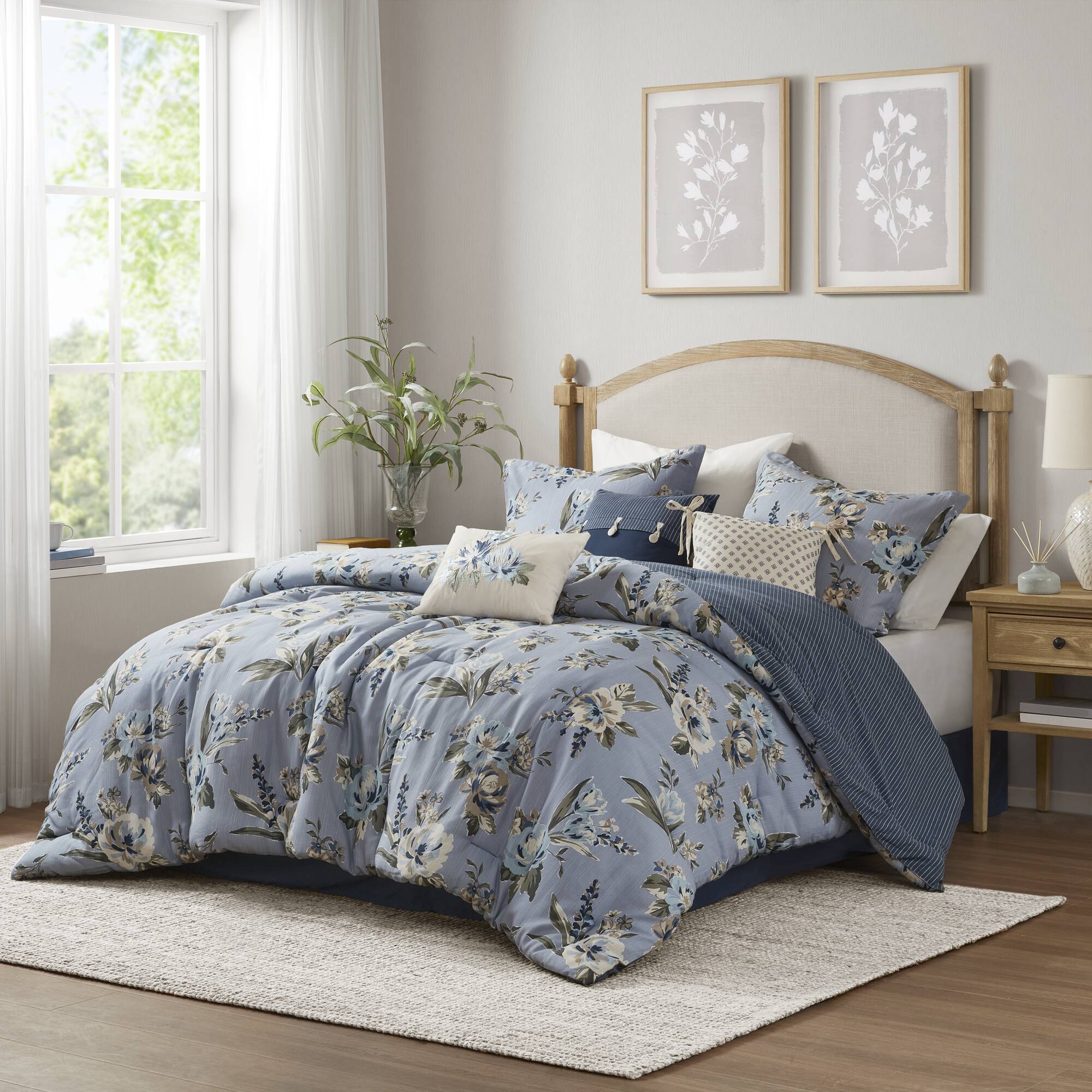 Salara - 7 Piece King Vintage Floral Comforter Set - Blue