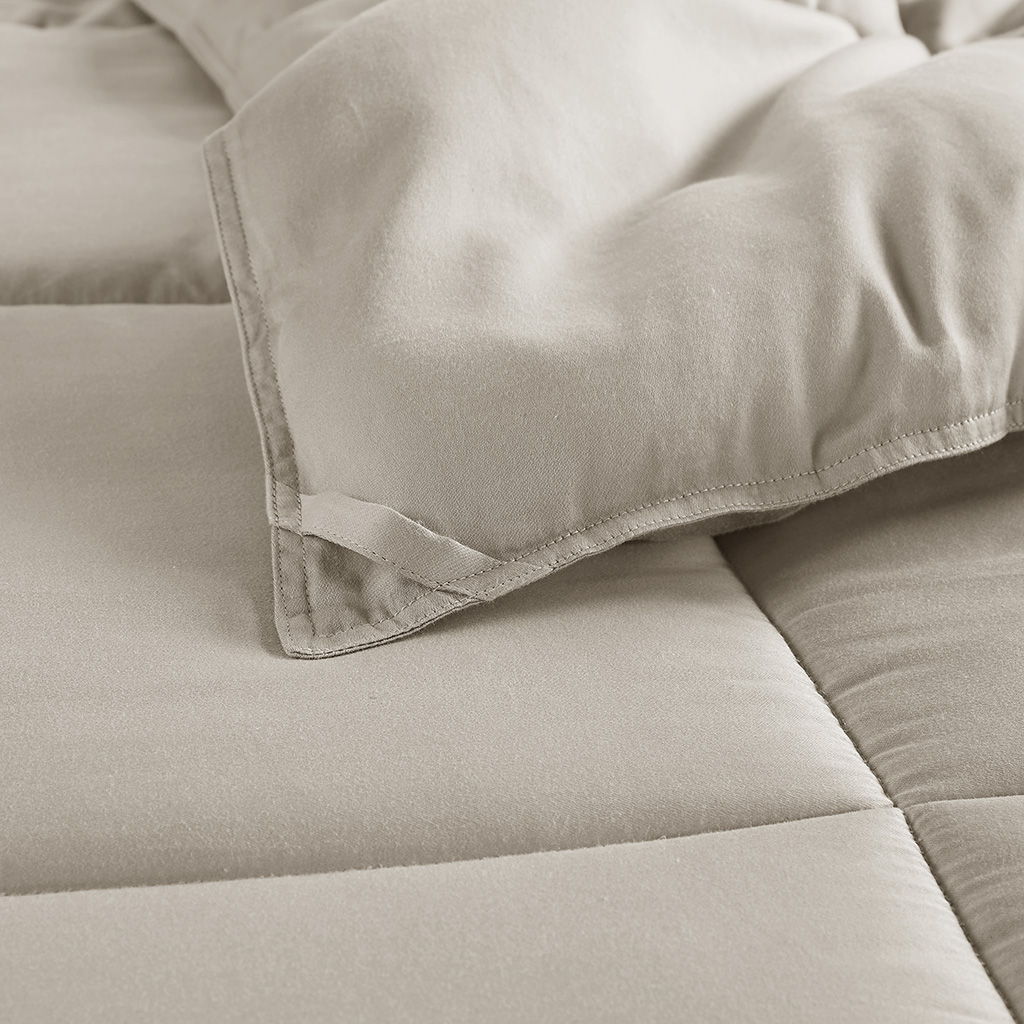 Winfield - 300 Thread Count Cotton Shell Luxury Down Alternative Comforter - Tan