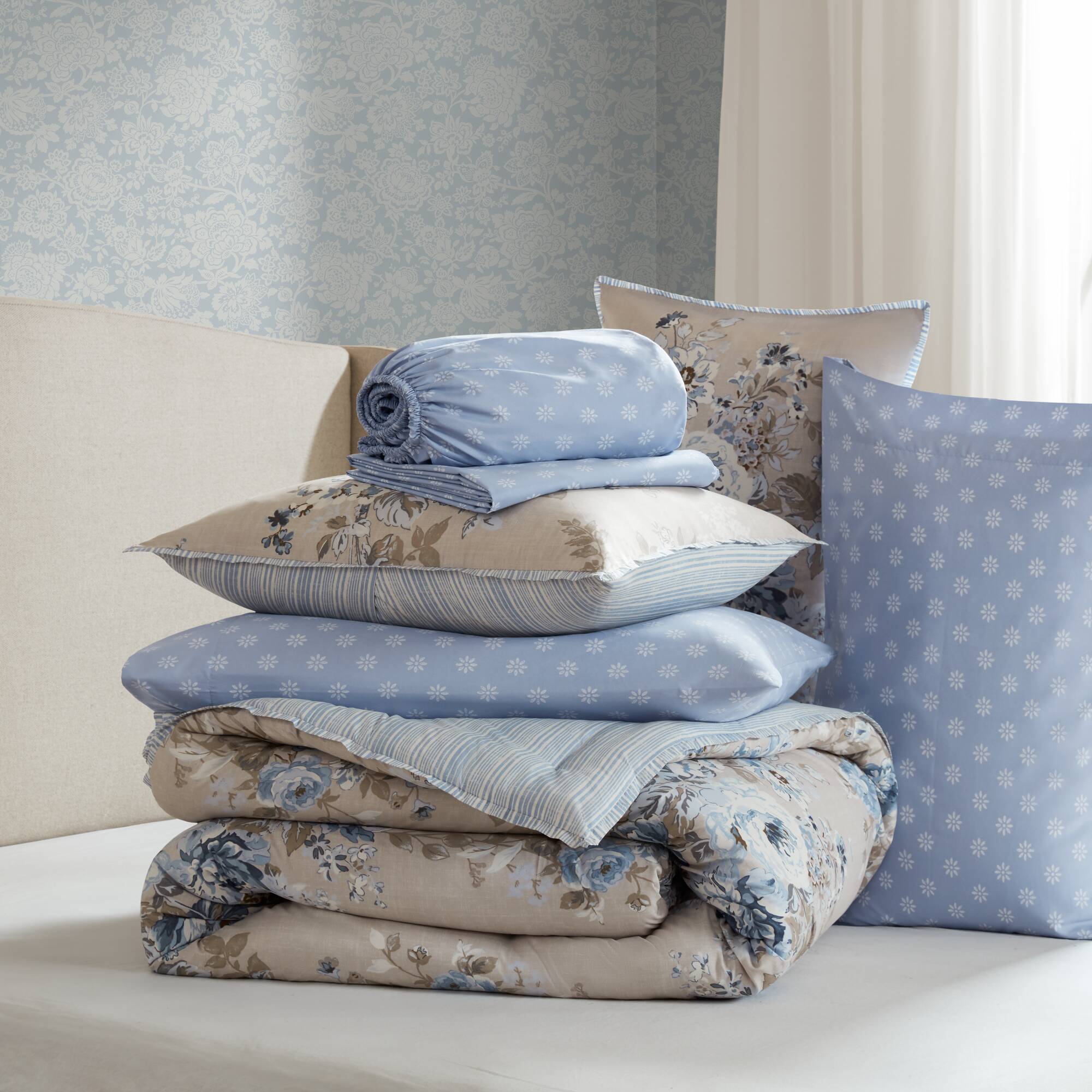 Heather - King 7 Piece Vintage-Inspired Floral Print - Beige / Blue