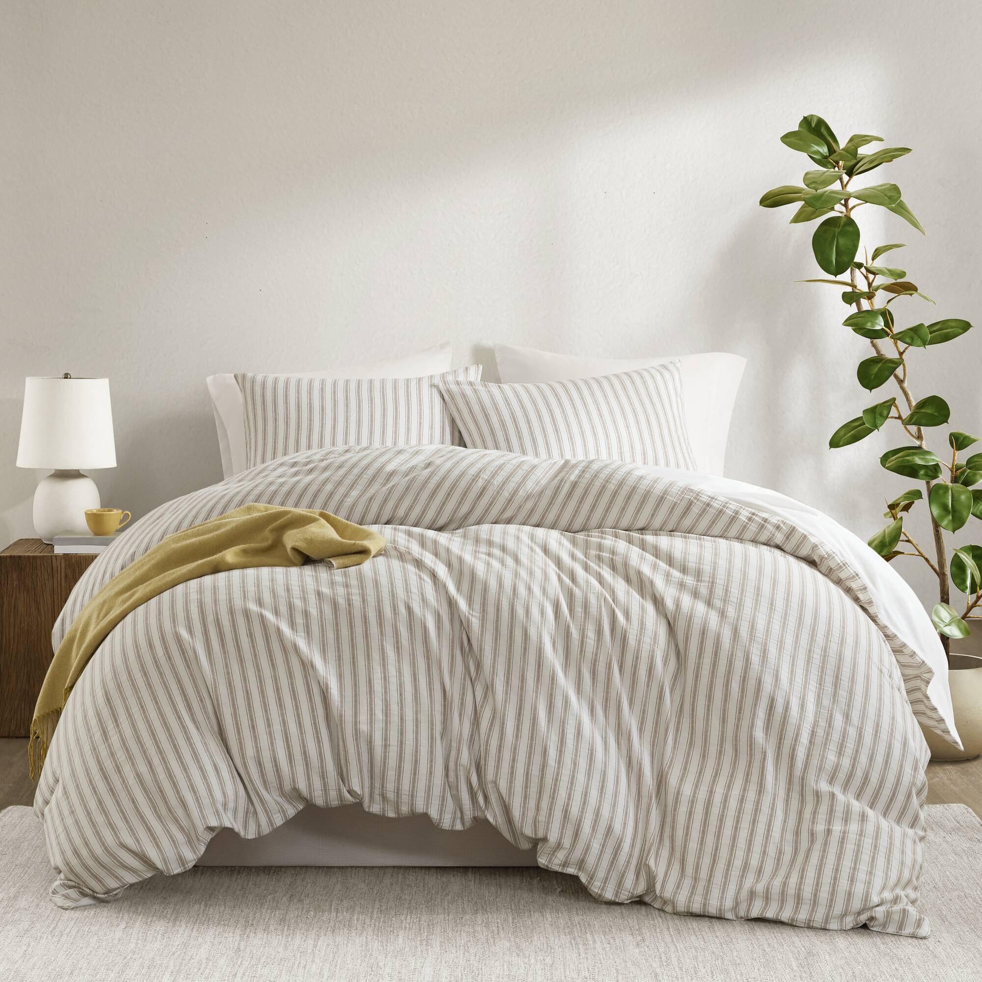 Etta - 3 Piece King Duvet Set - Tan