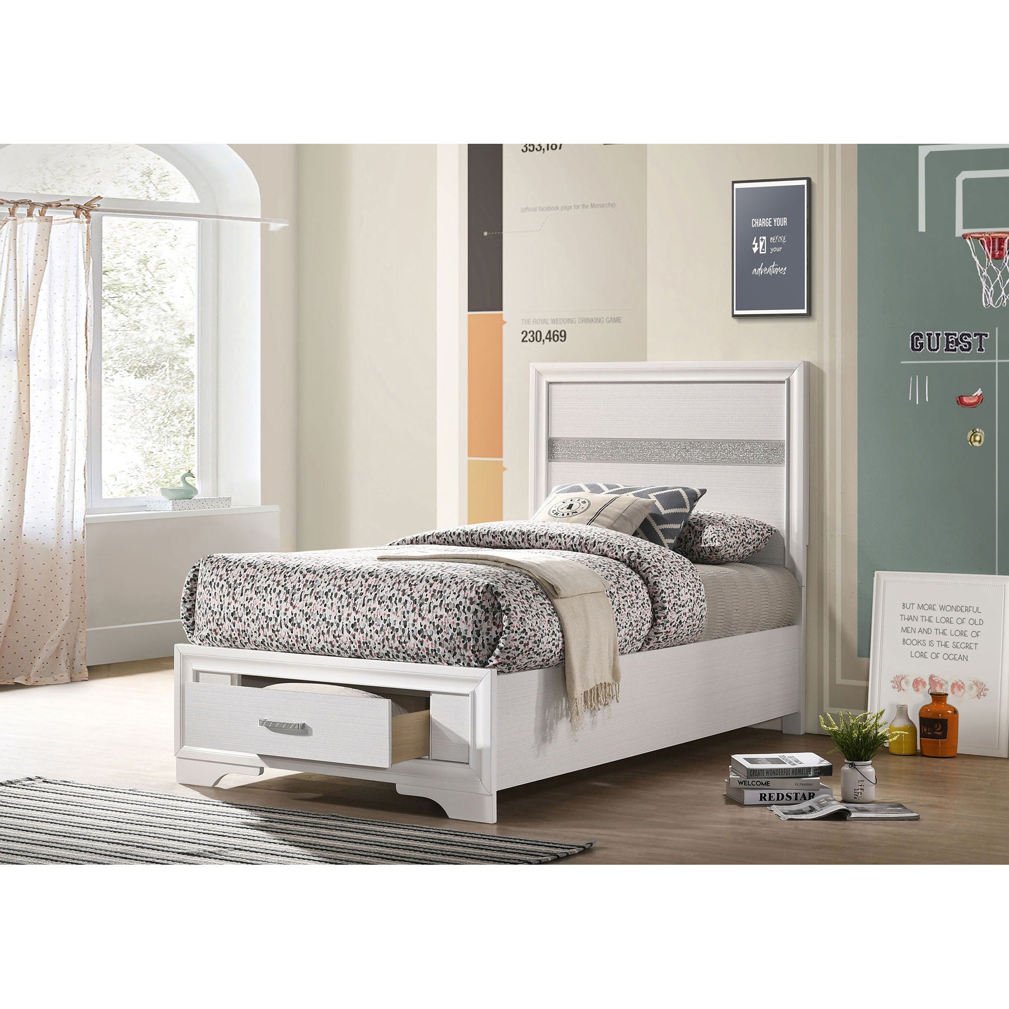 Urbana - Storage Panel Bed